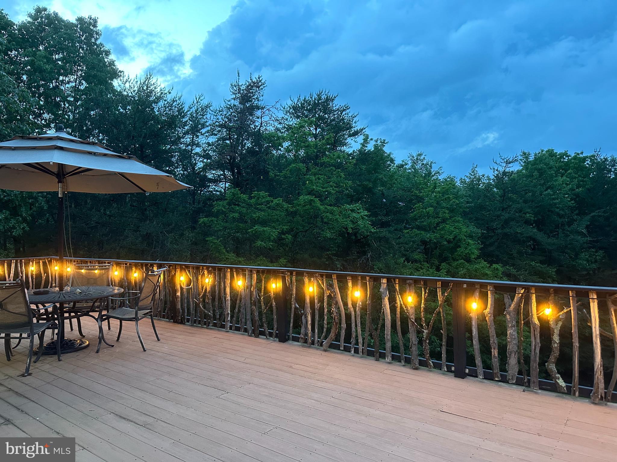 ASHTON WOODS - Residential