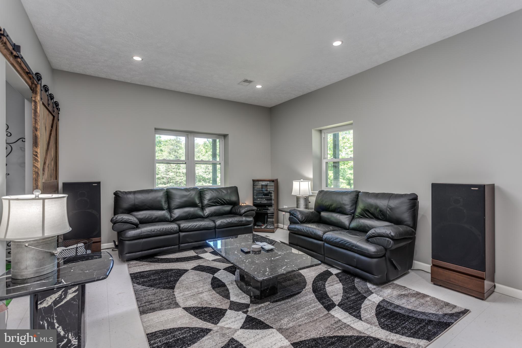 ASHTON WOODS - Residential