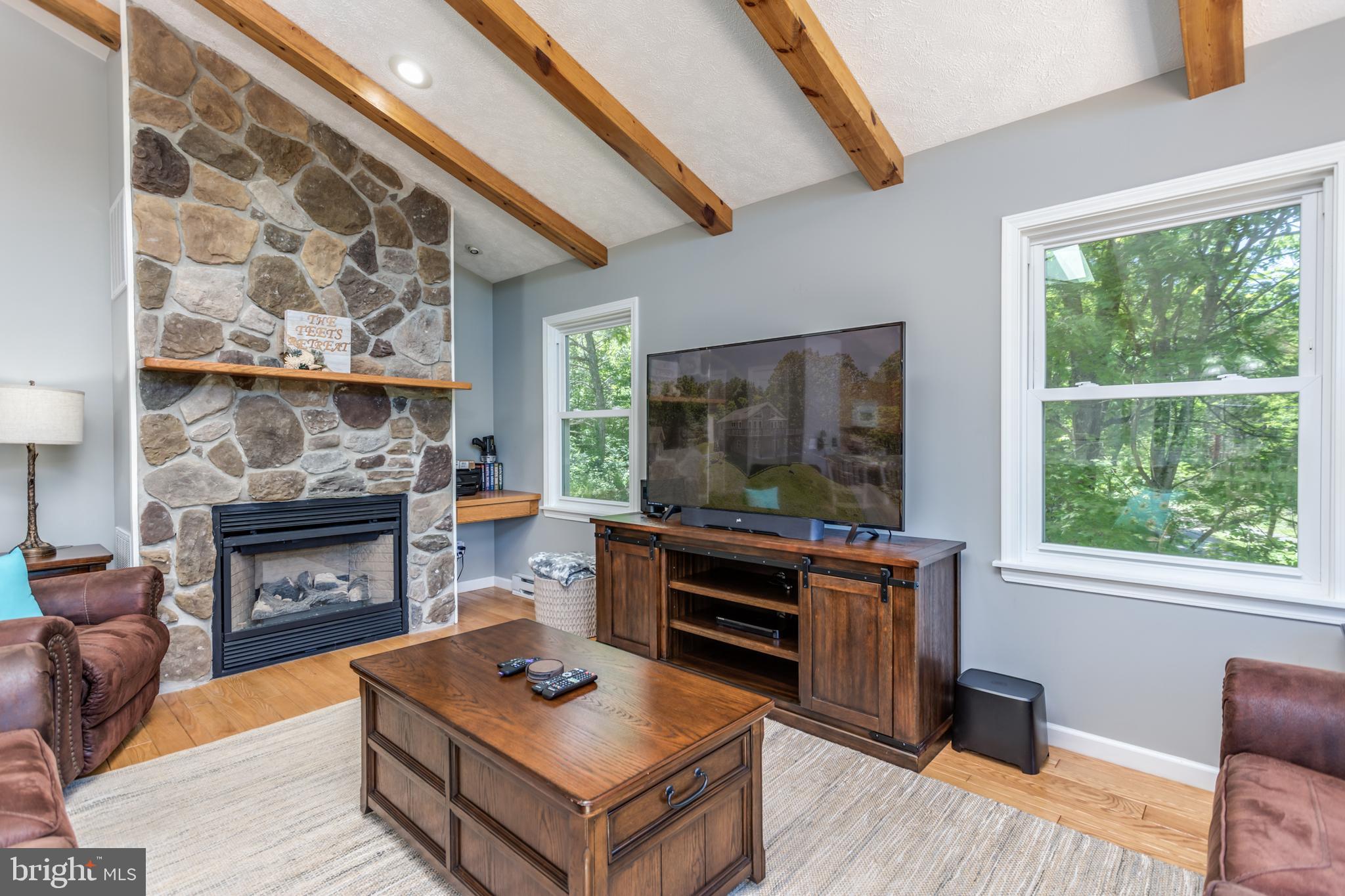 ASHTON WOODS - Residential