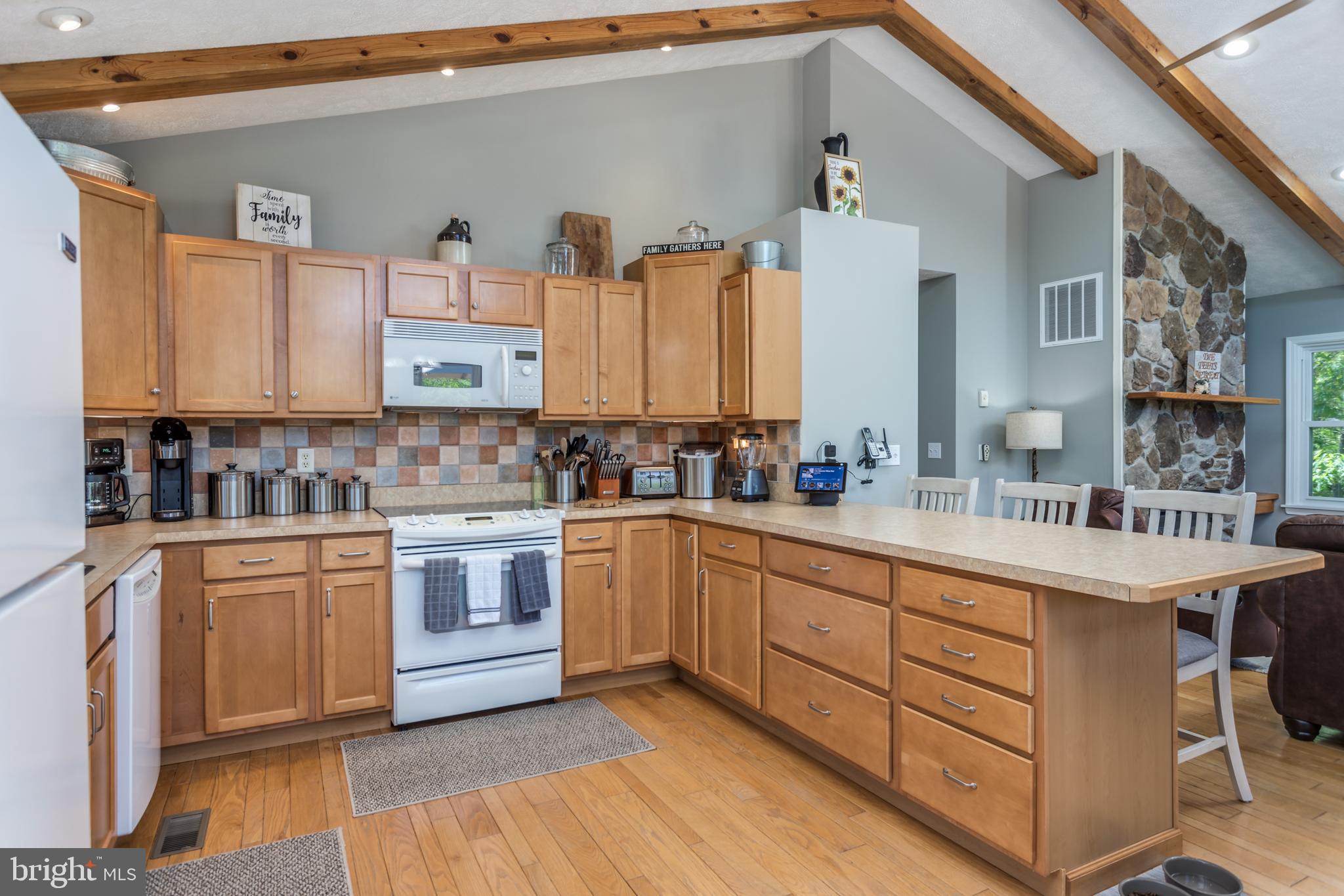 ASHTON WOODS - Residential