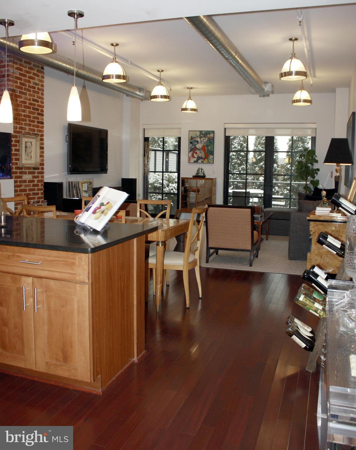 ROSSLYN - Residential Lease