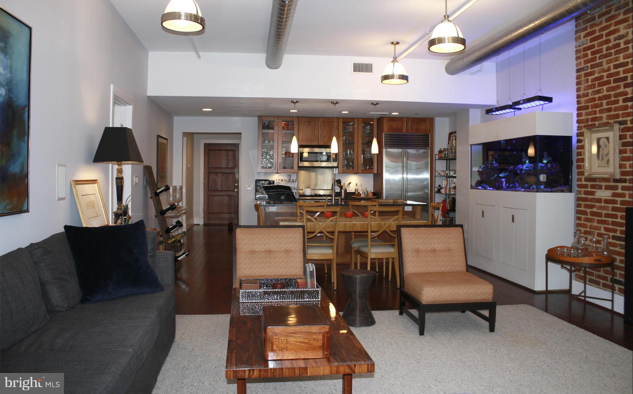 ROSSLYN - Residential Lease