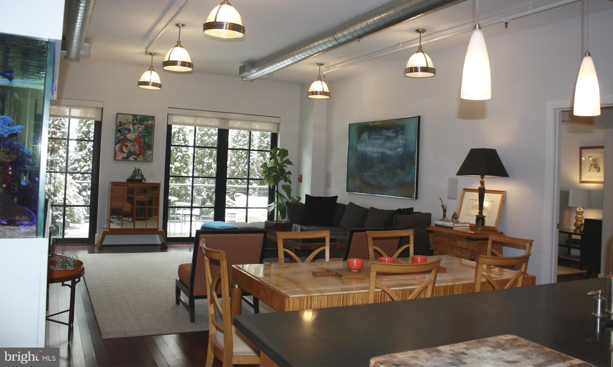 ROSSLYN - Residential Lease