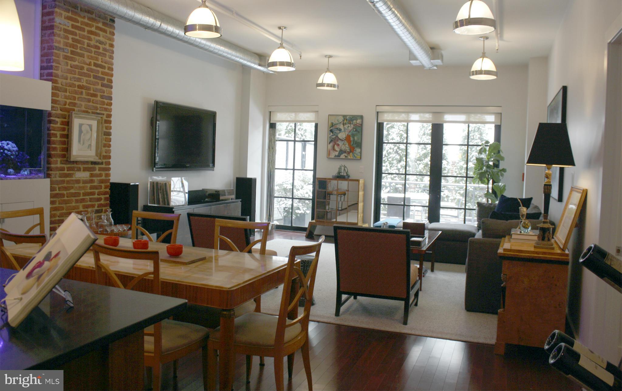 ROSSLYN - Residential Lease