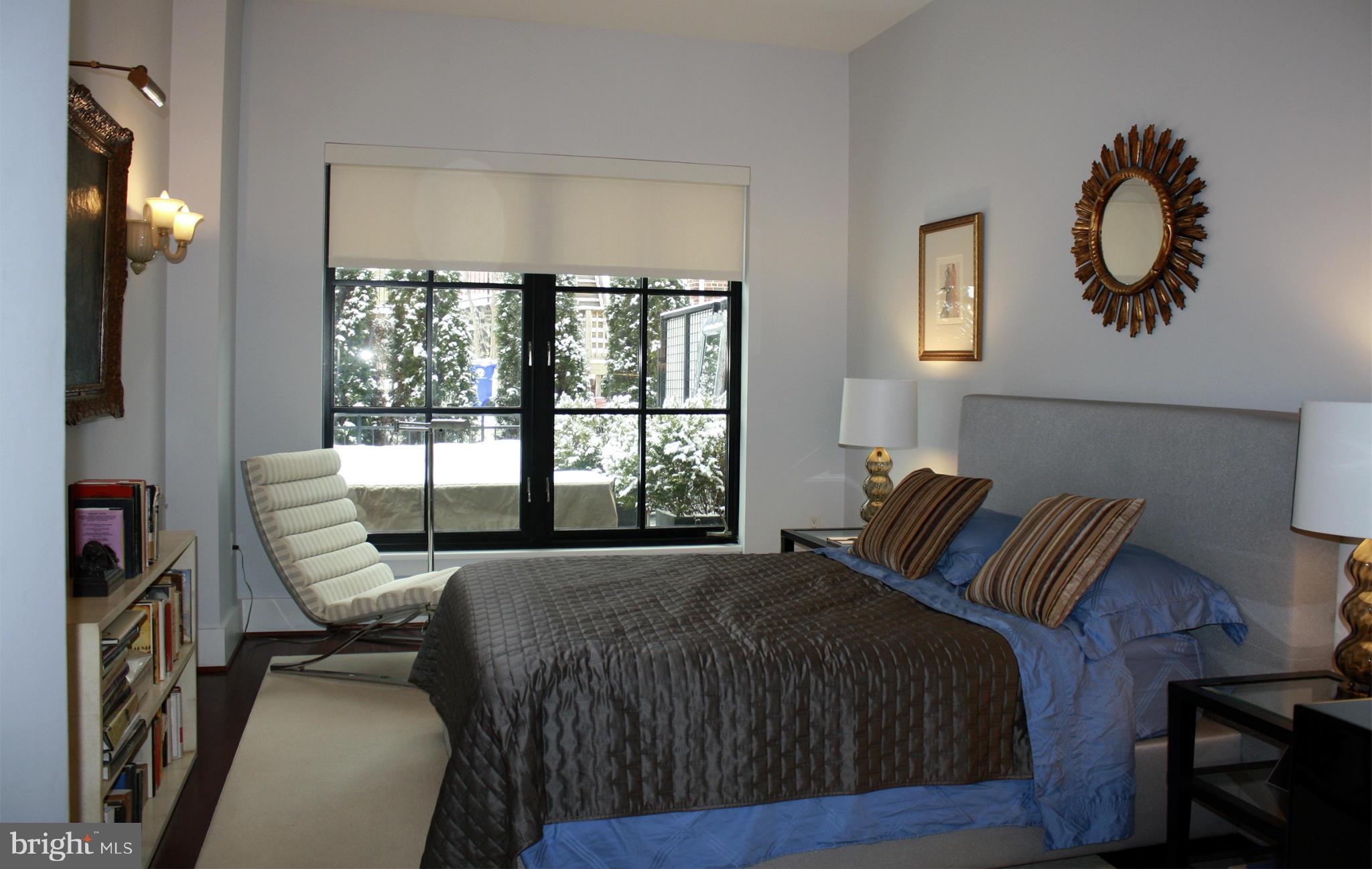 ROSSLYN - Residential Lease