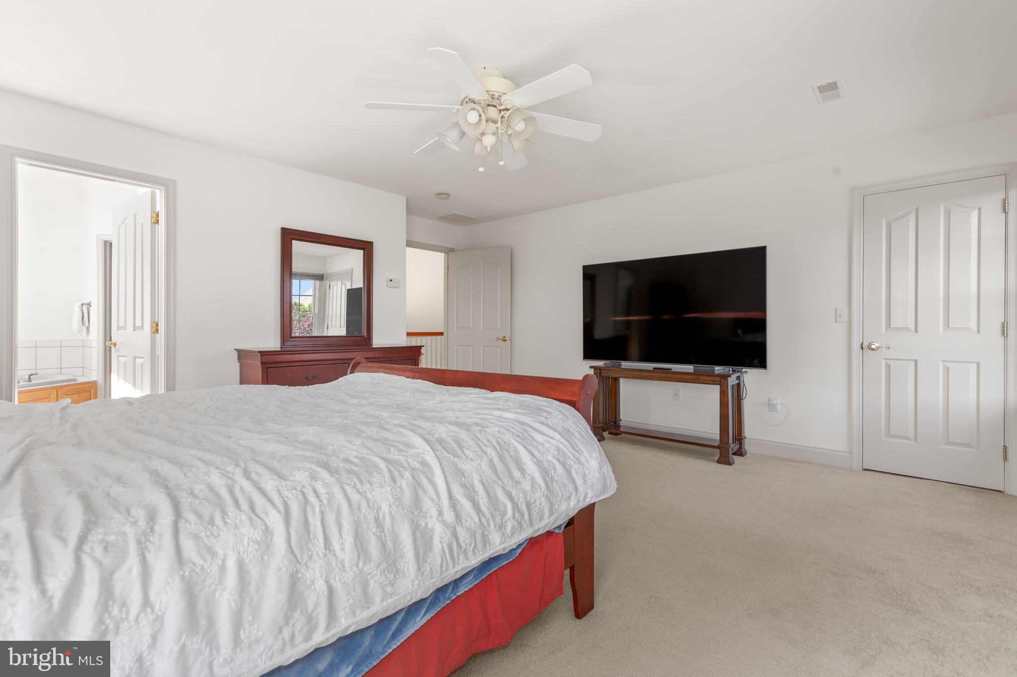 WINDSOR CROSSING - Residential