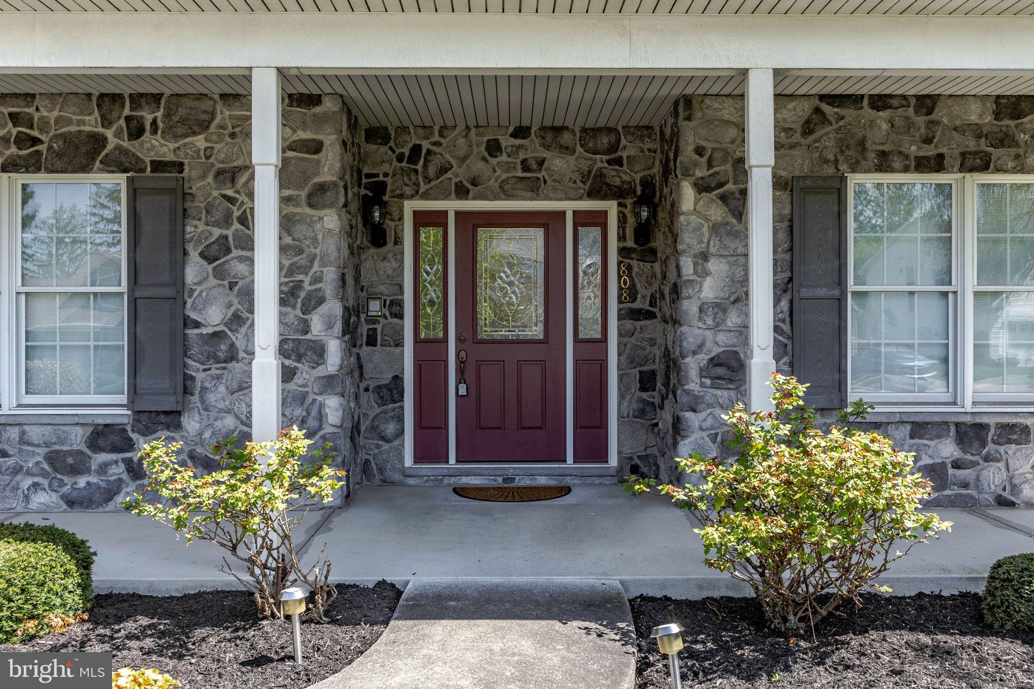 WINDSOR CROSSING - Residential