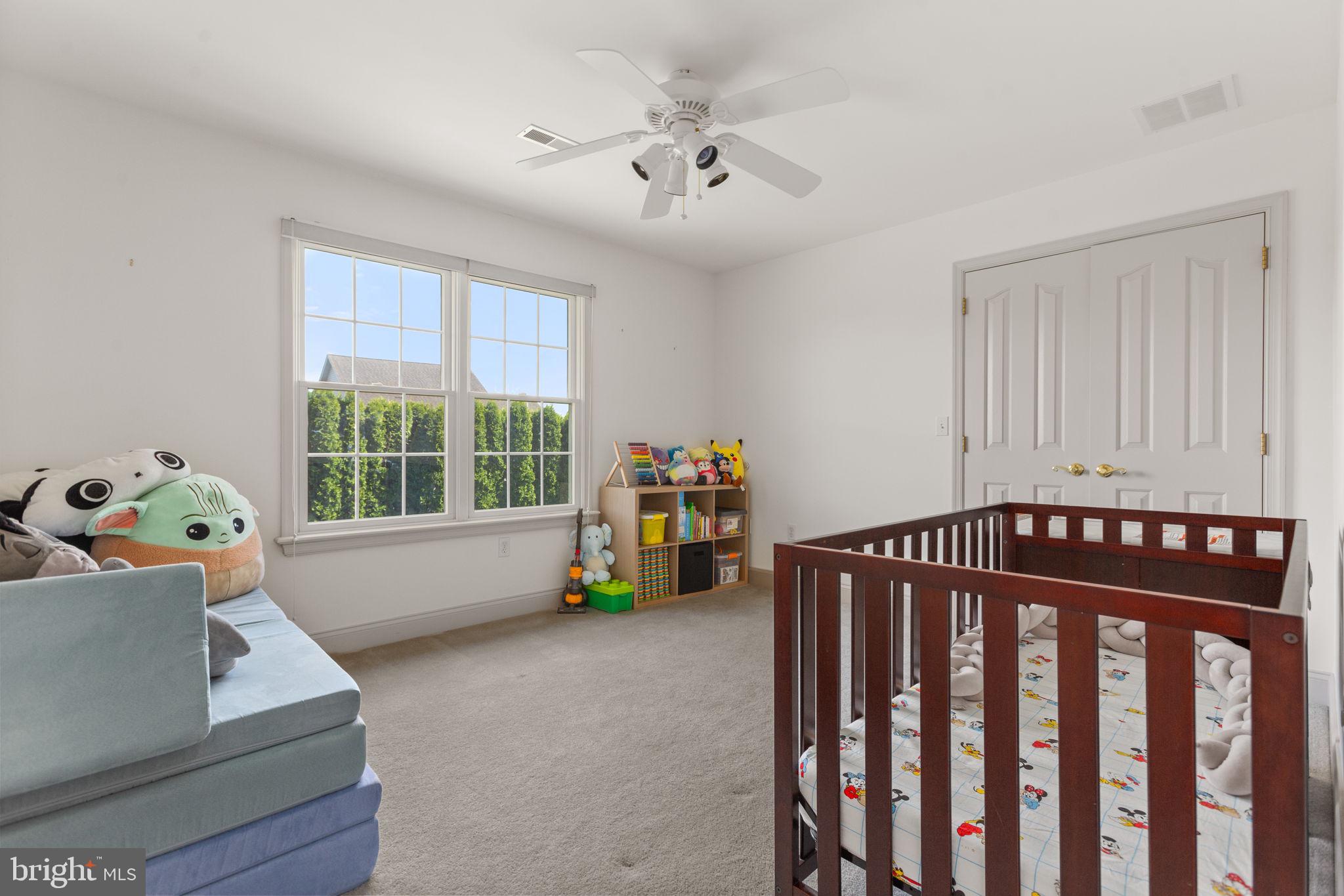 WINDSOR CROSSING - Residential