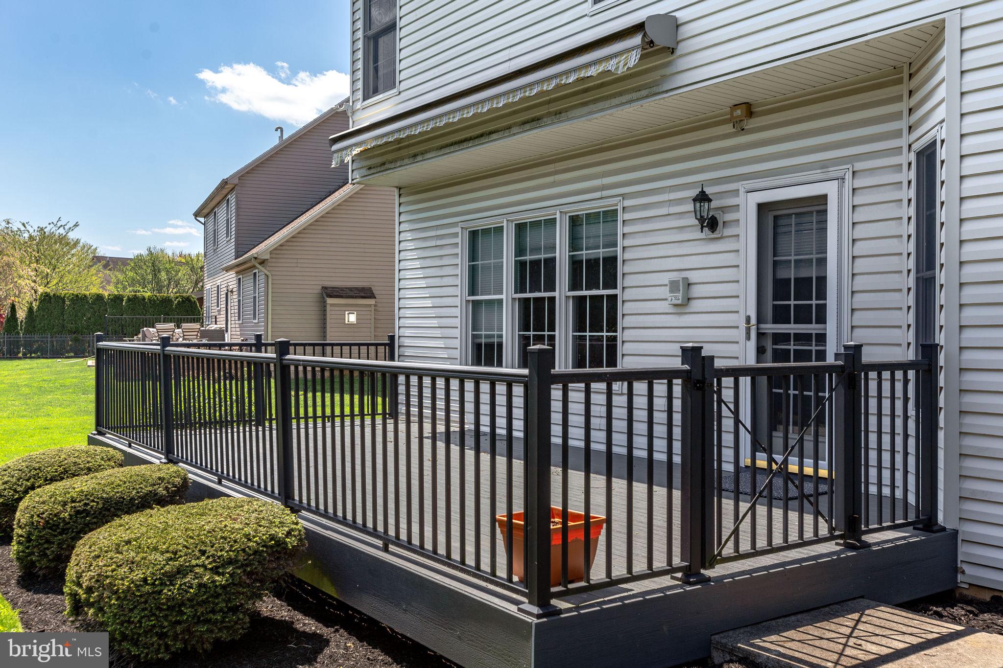 WINDSOR CROSSING - Residential