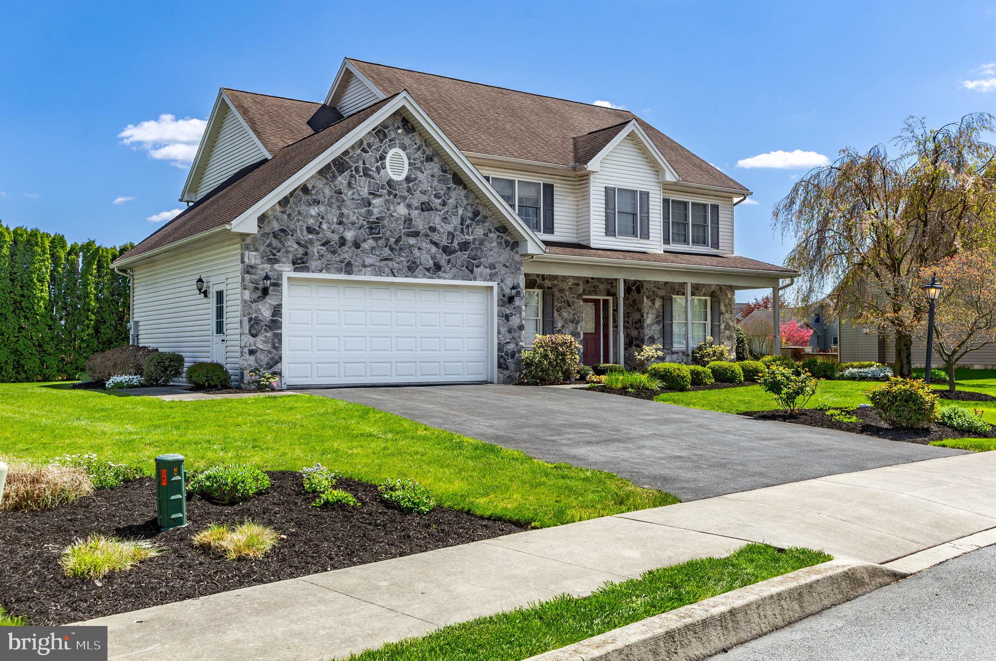 WINDSOR CROSSING - Residential