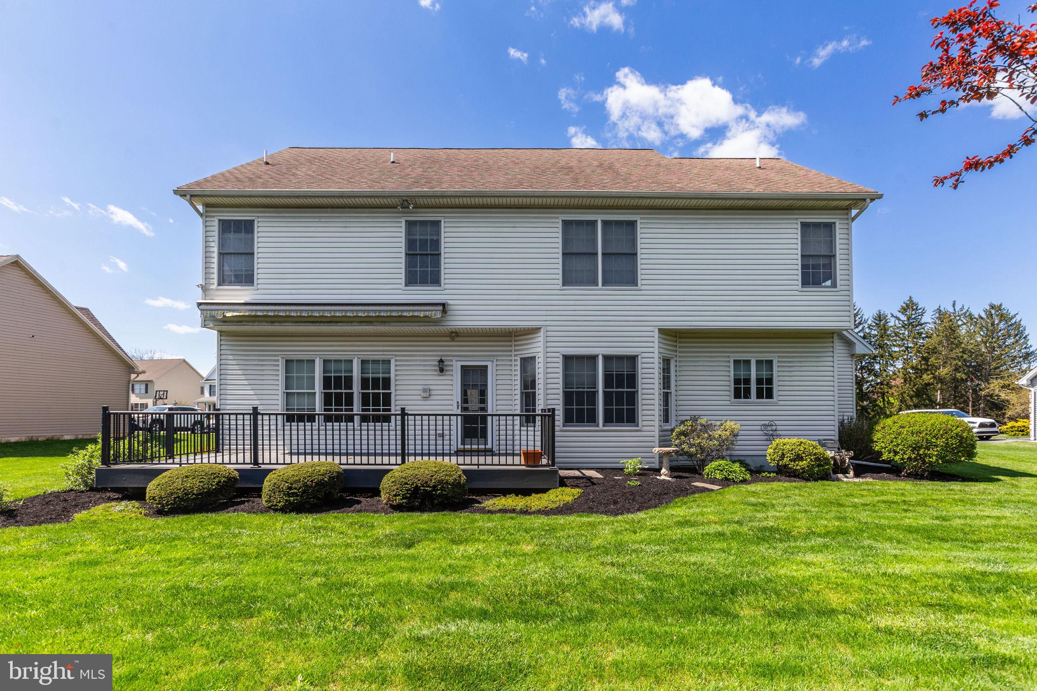 WINDSOR CROSSING - Residential