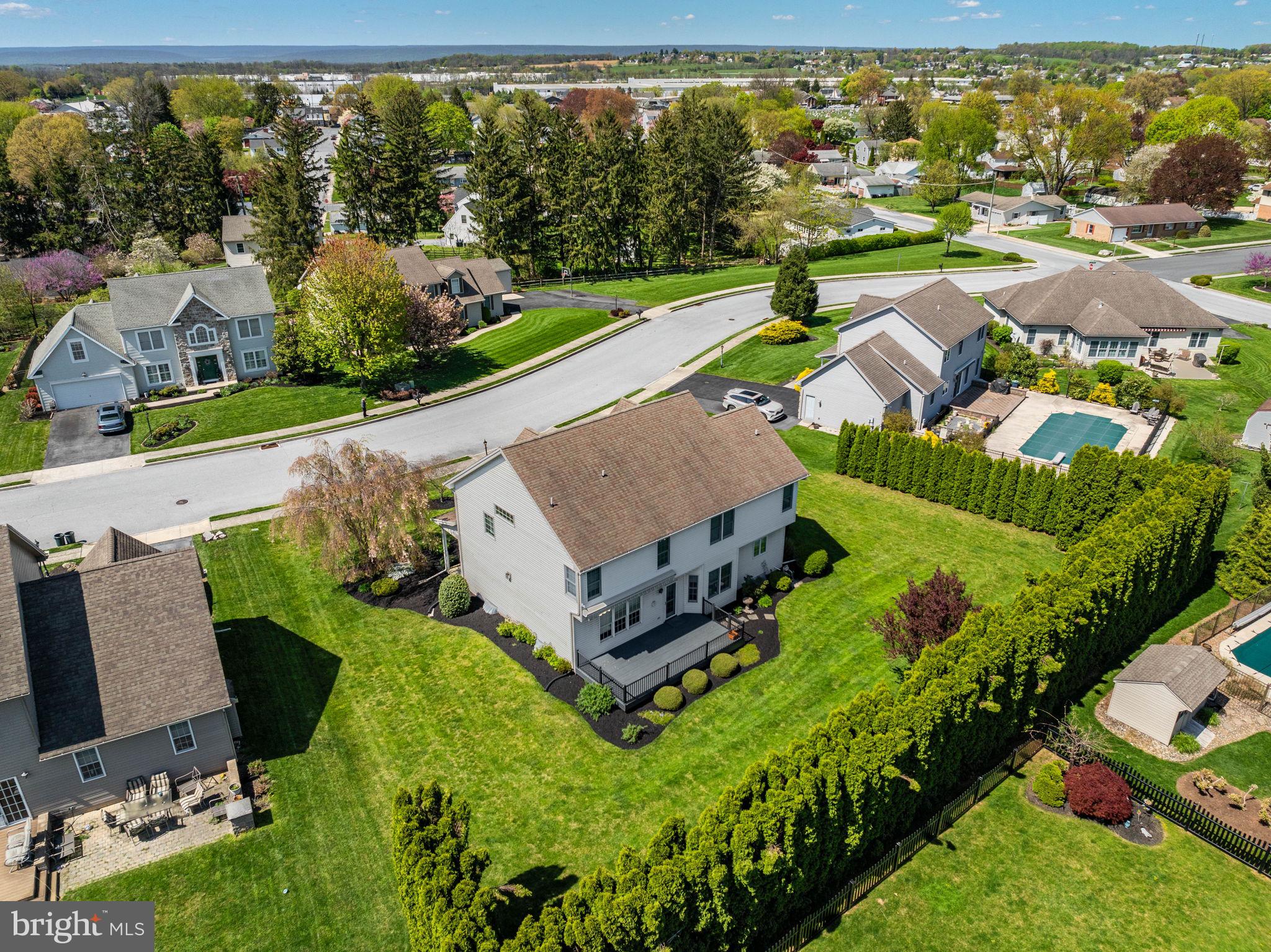 WINDSOR CROSSING - Residential