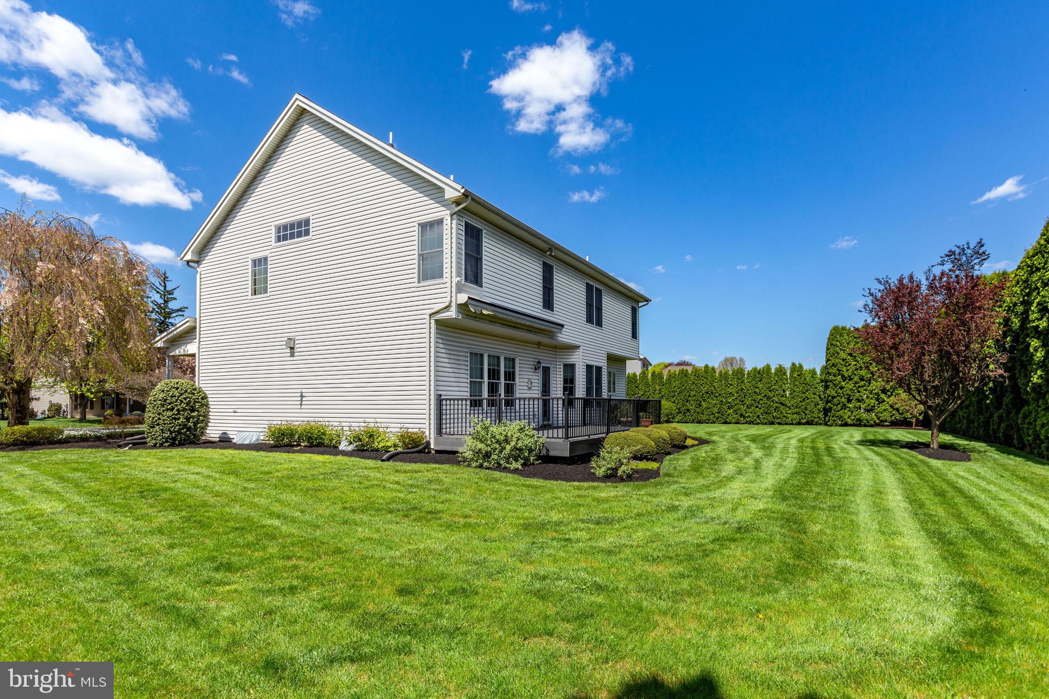 WINDSOR CROSSING - Residential