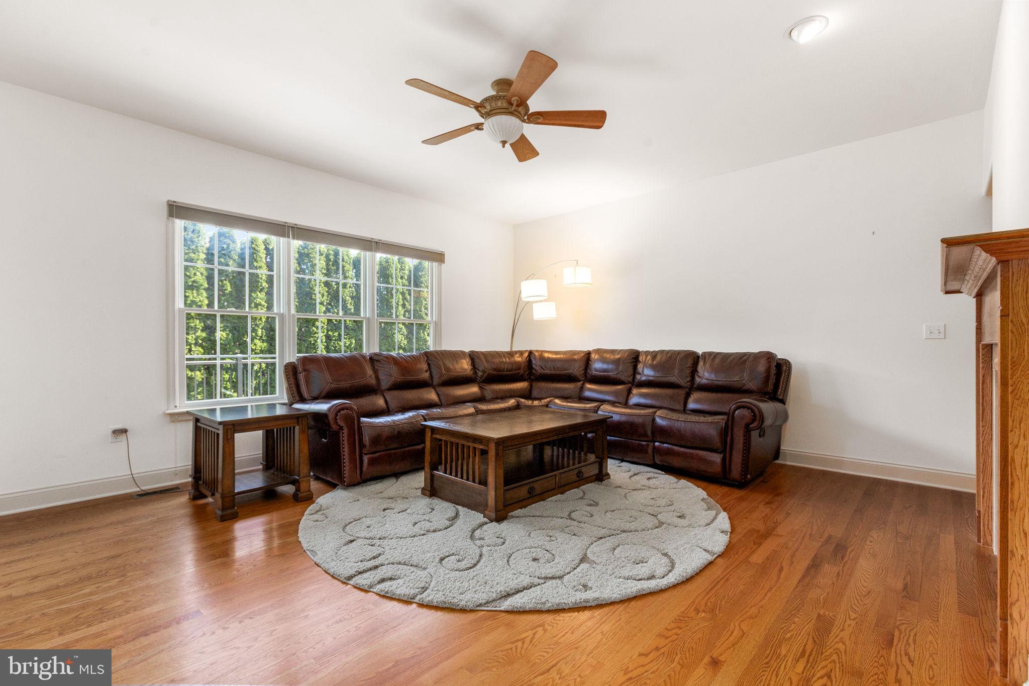 WINDSOR CROSSING - Residential