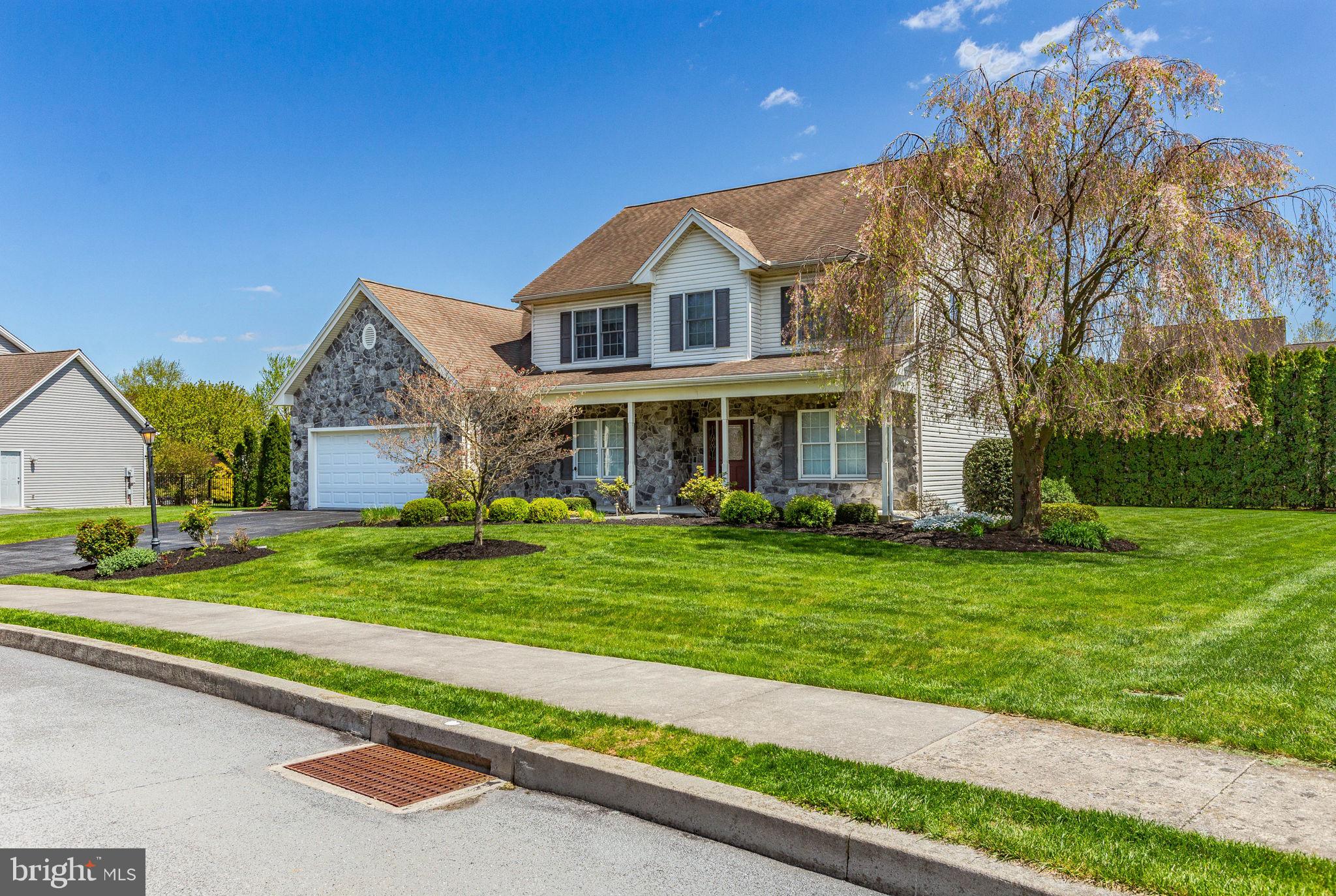 WINDSOR CROSSING - Residential