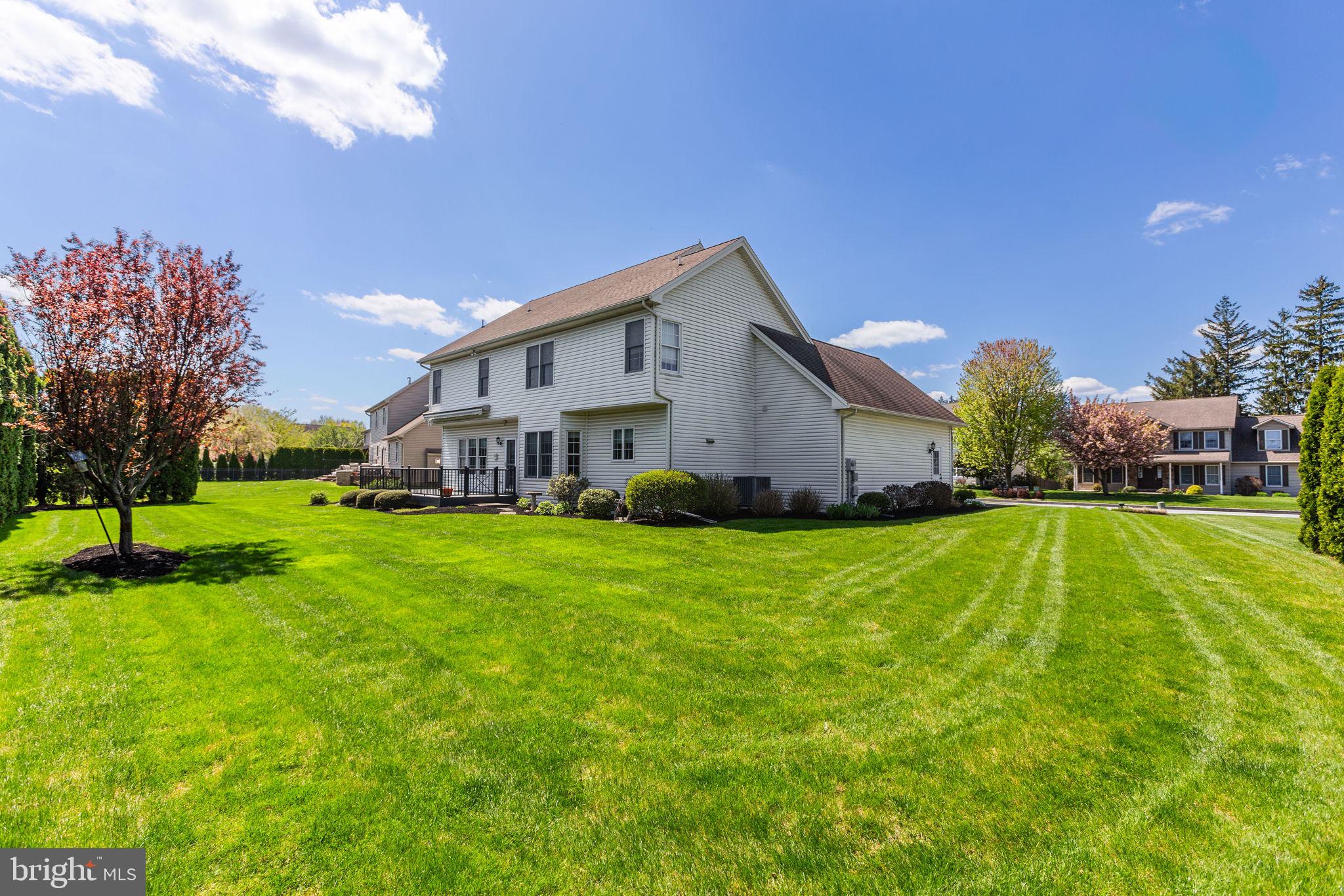 WINDSOR CROSSING - Residential