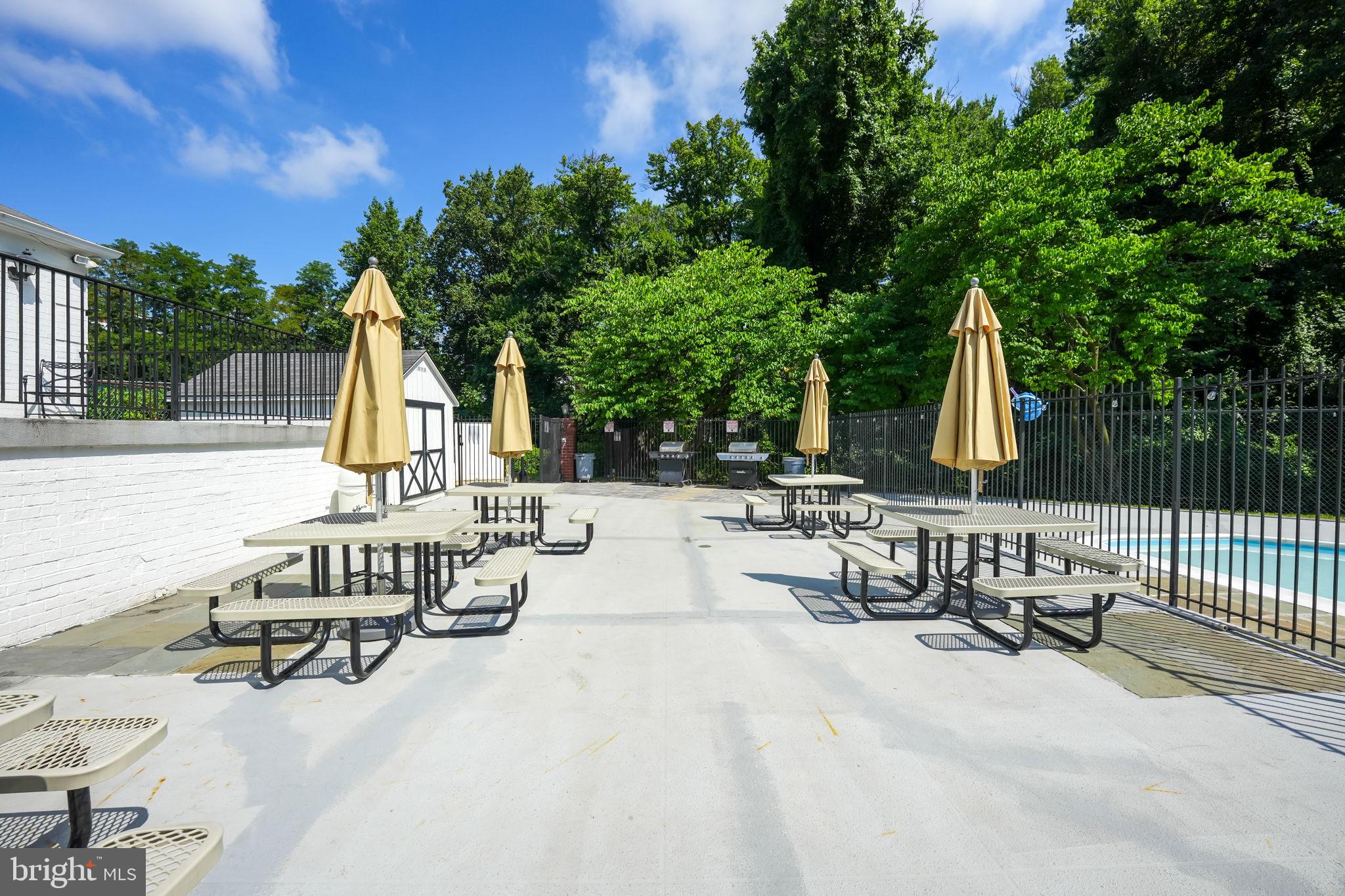 COLONIES AT MCLEAN - Residential