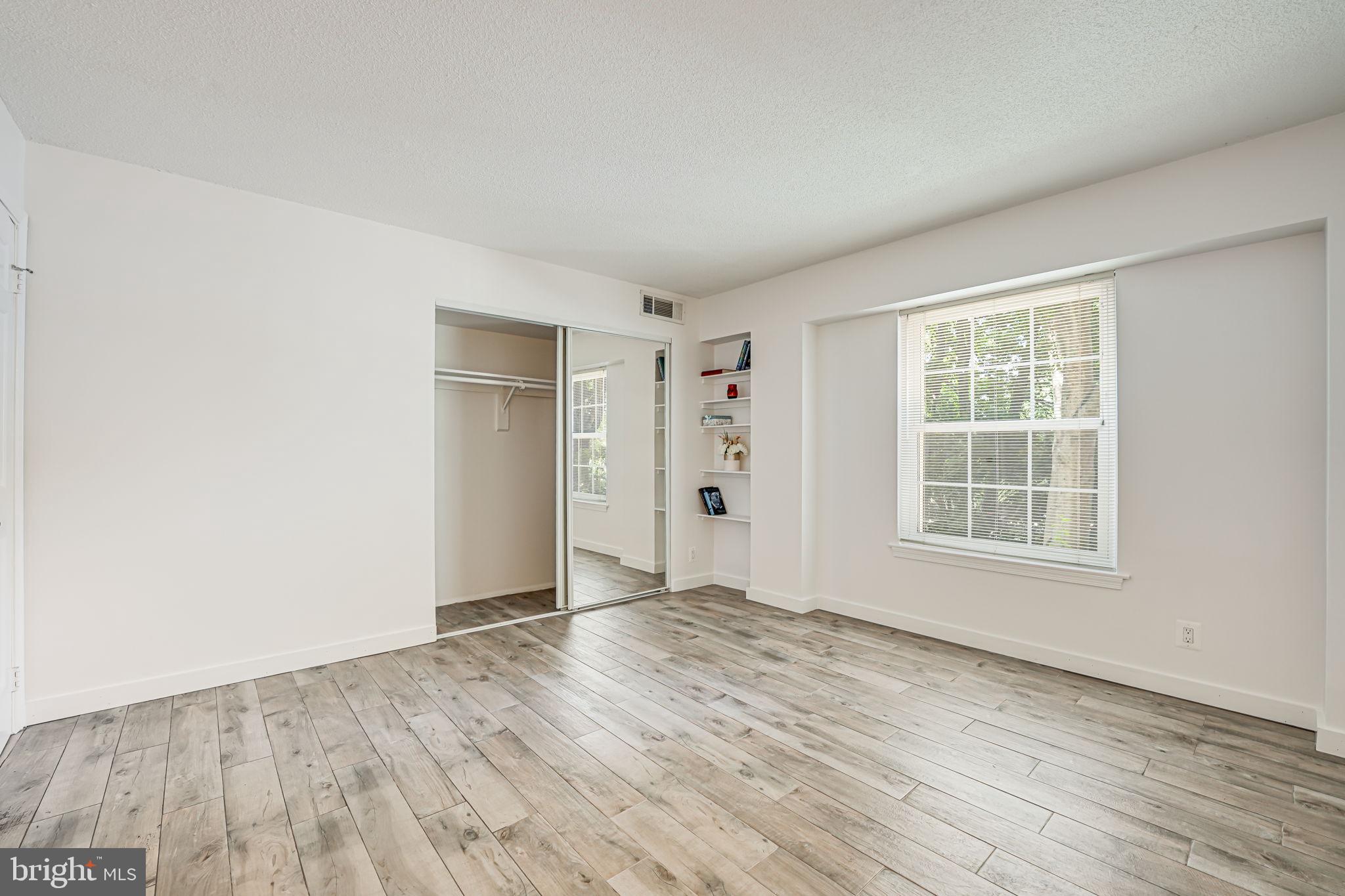 COLONIES AT MCLEAN - Residential