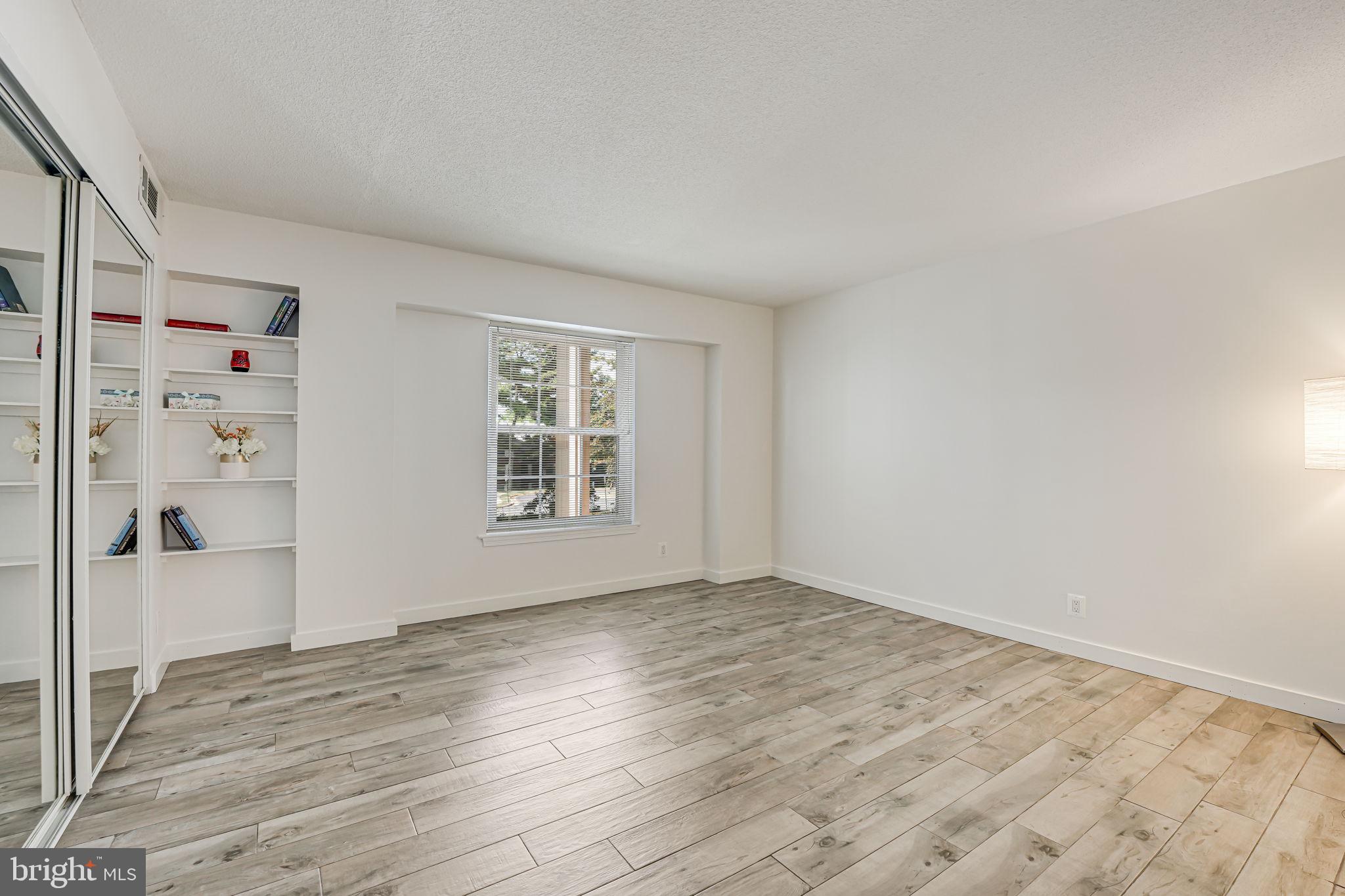 COLONIES AT MCLEAN - Residential