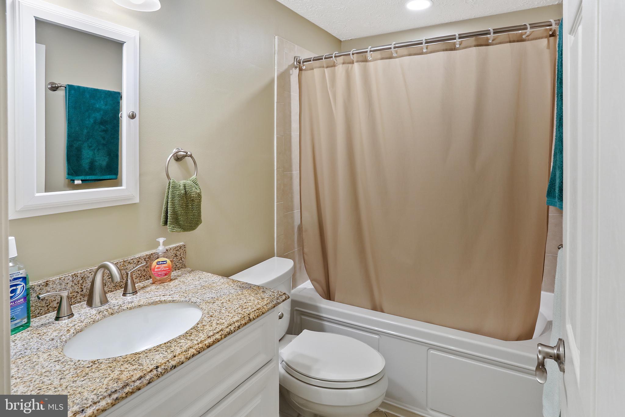 SILVER OAKS - Residential