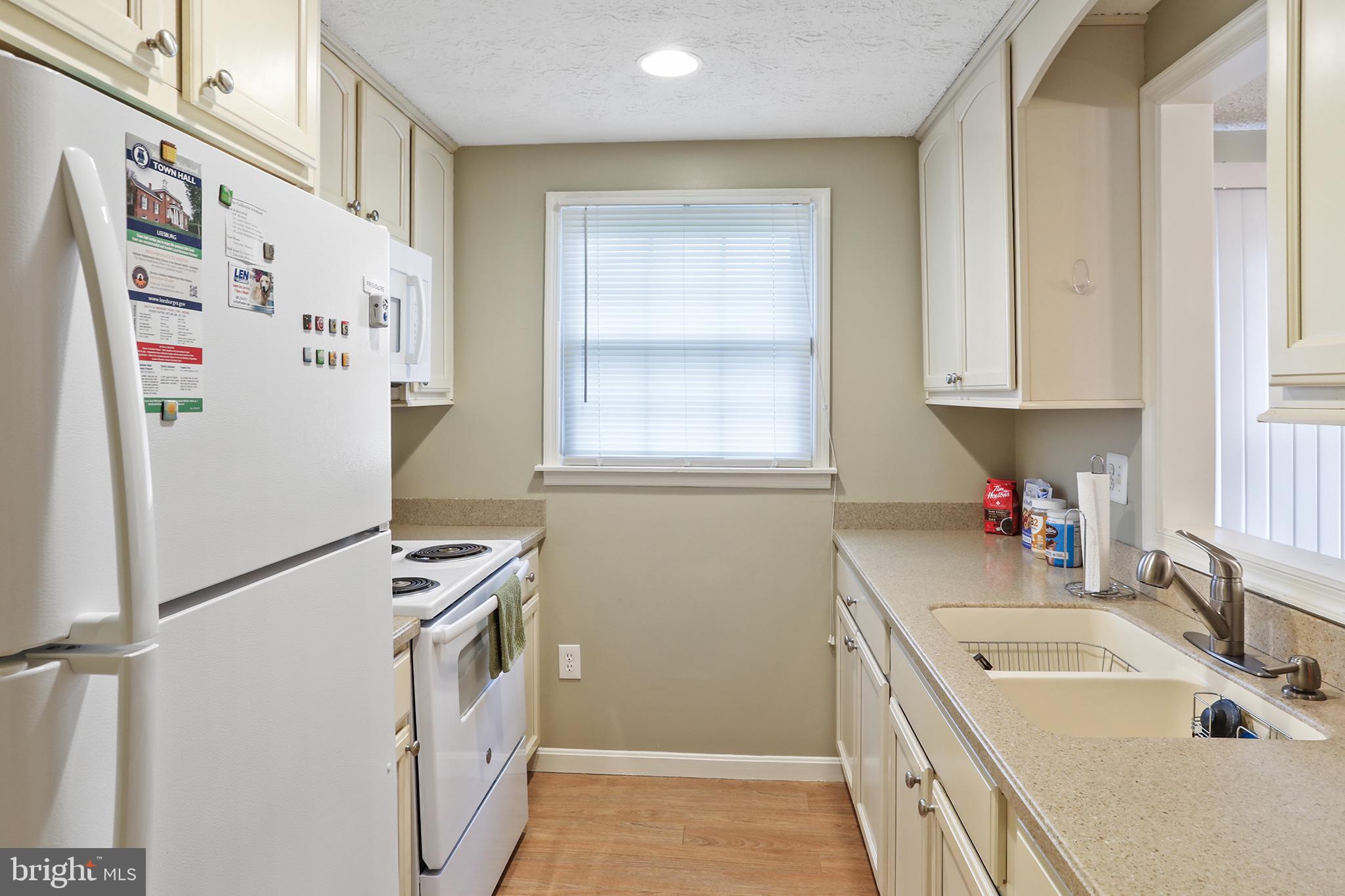 SILVER OAKS - Residential