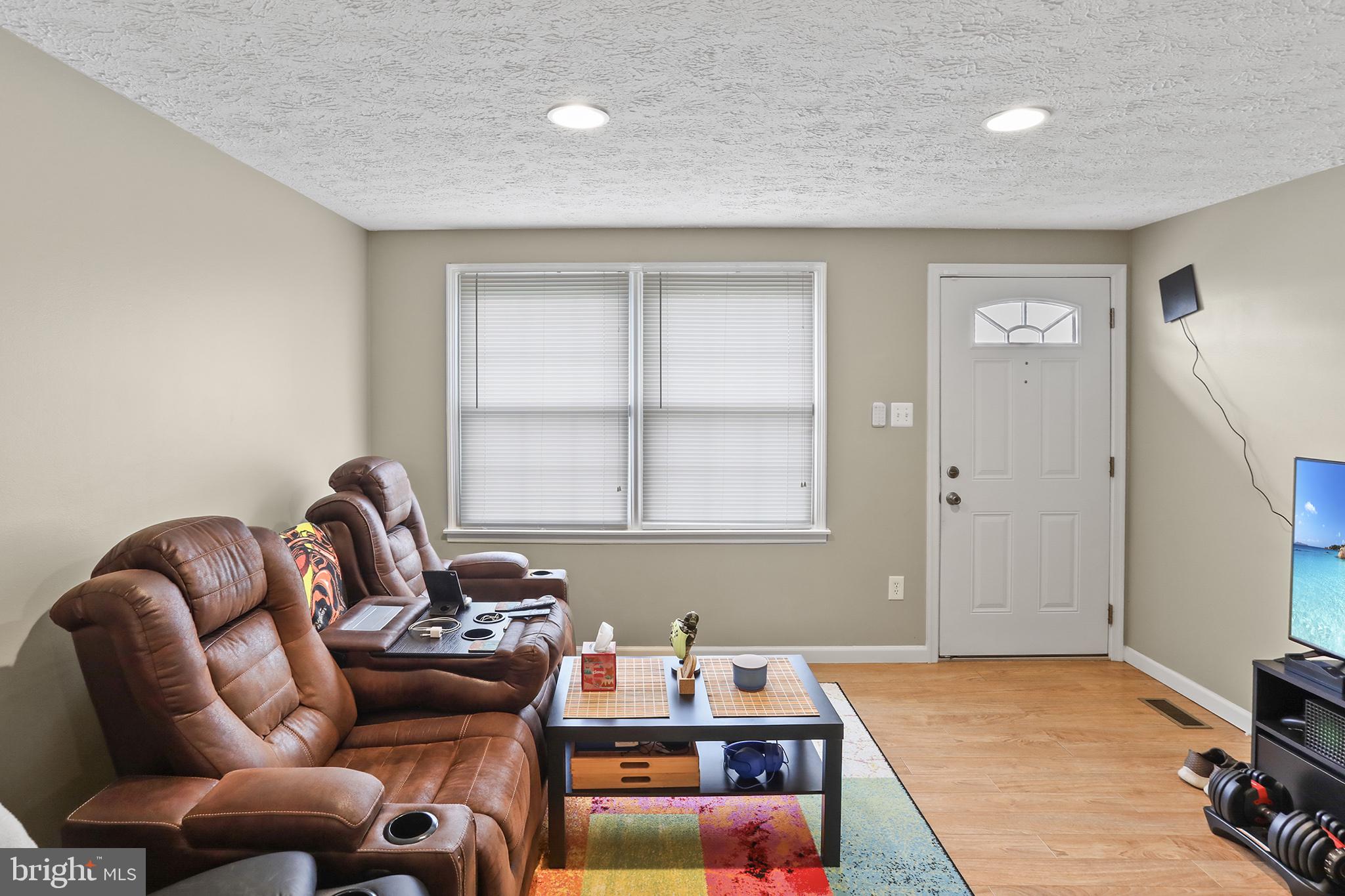 SILVER OAKS - Residential