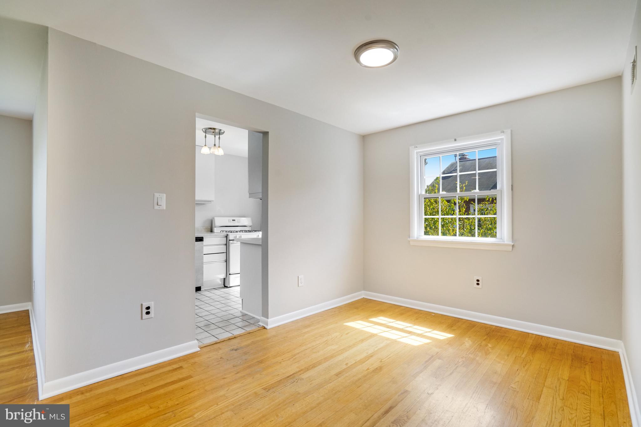 ARLINGTON PARK - Residential