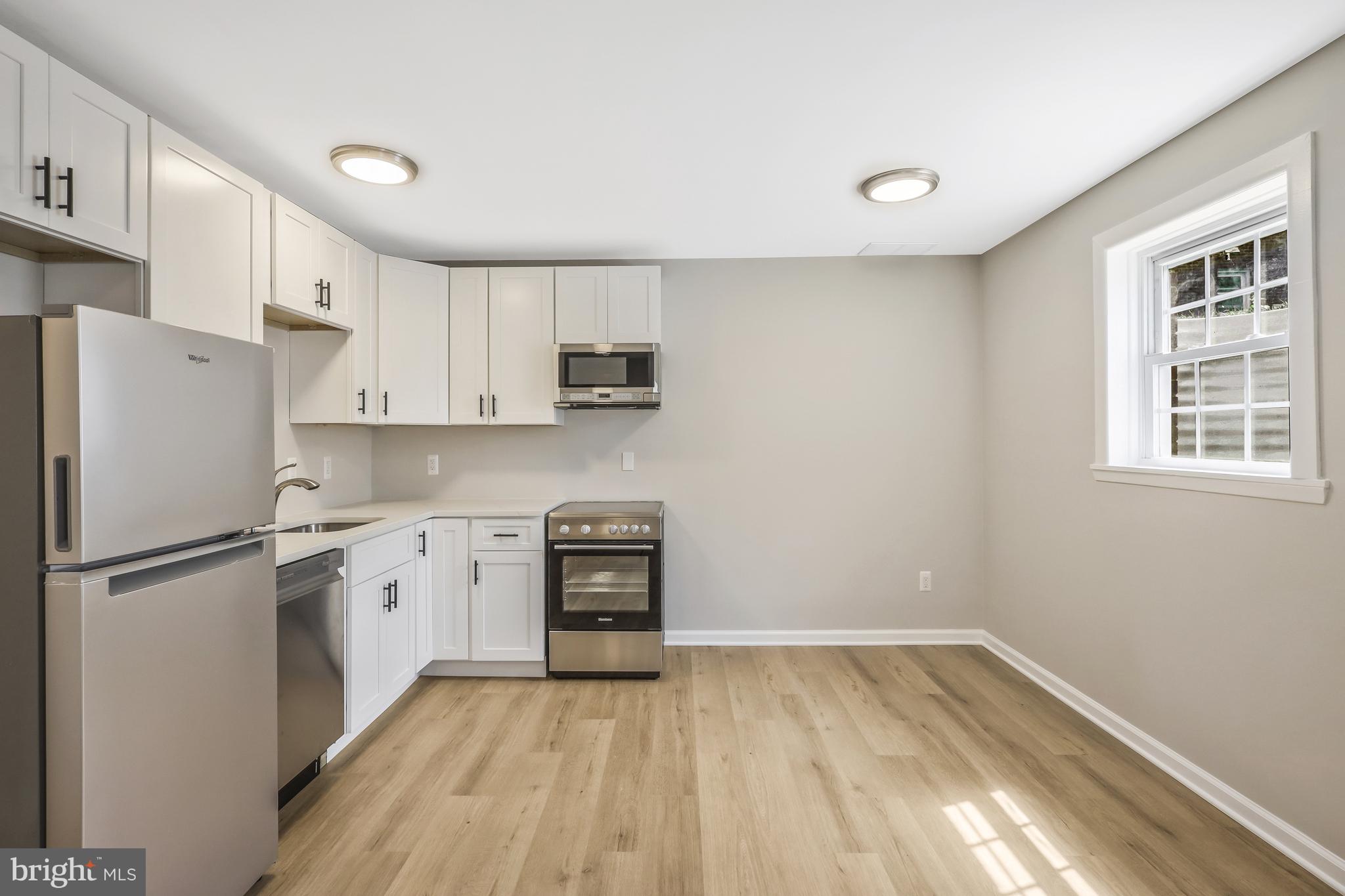 ARLINGTON PARK - Residential