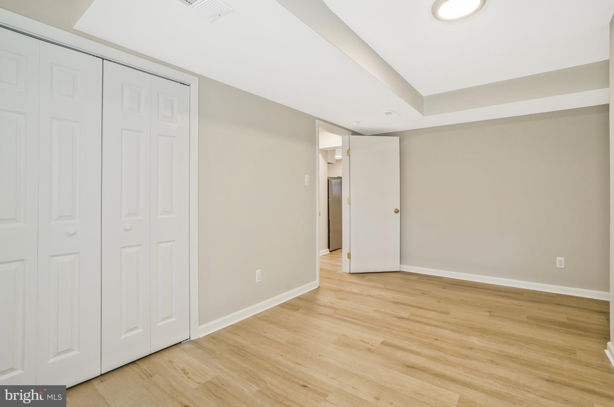 ARLINGTON PARK - Residential