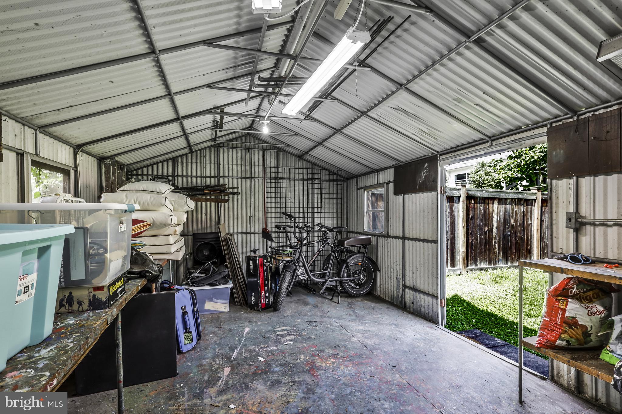 ARLINGTON PARK - Residential