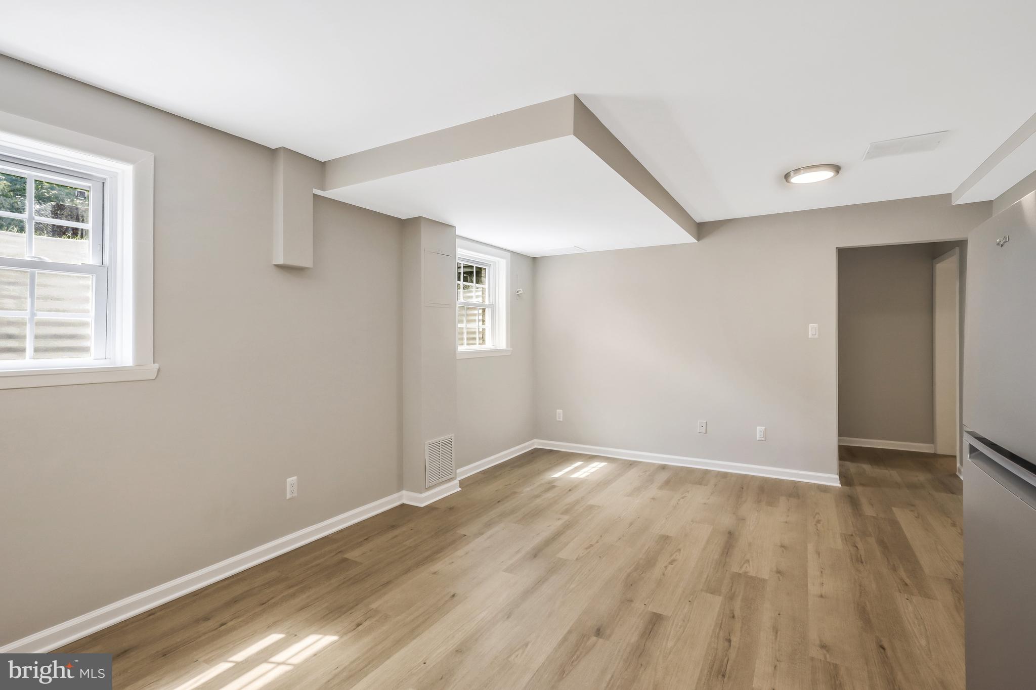 ARLINGTON PARK - Residential