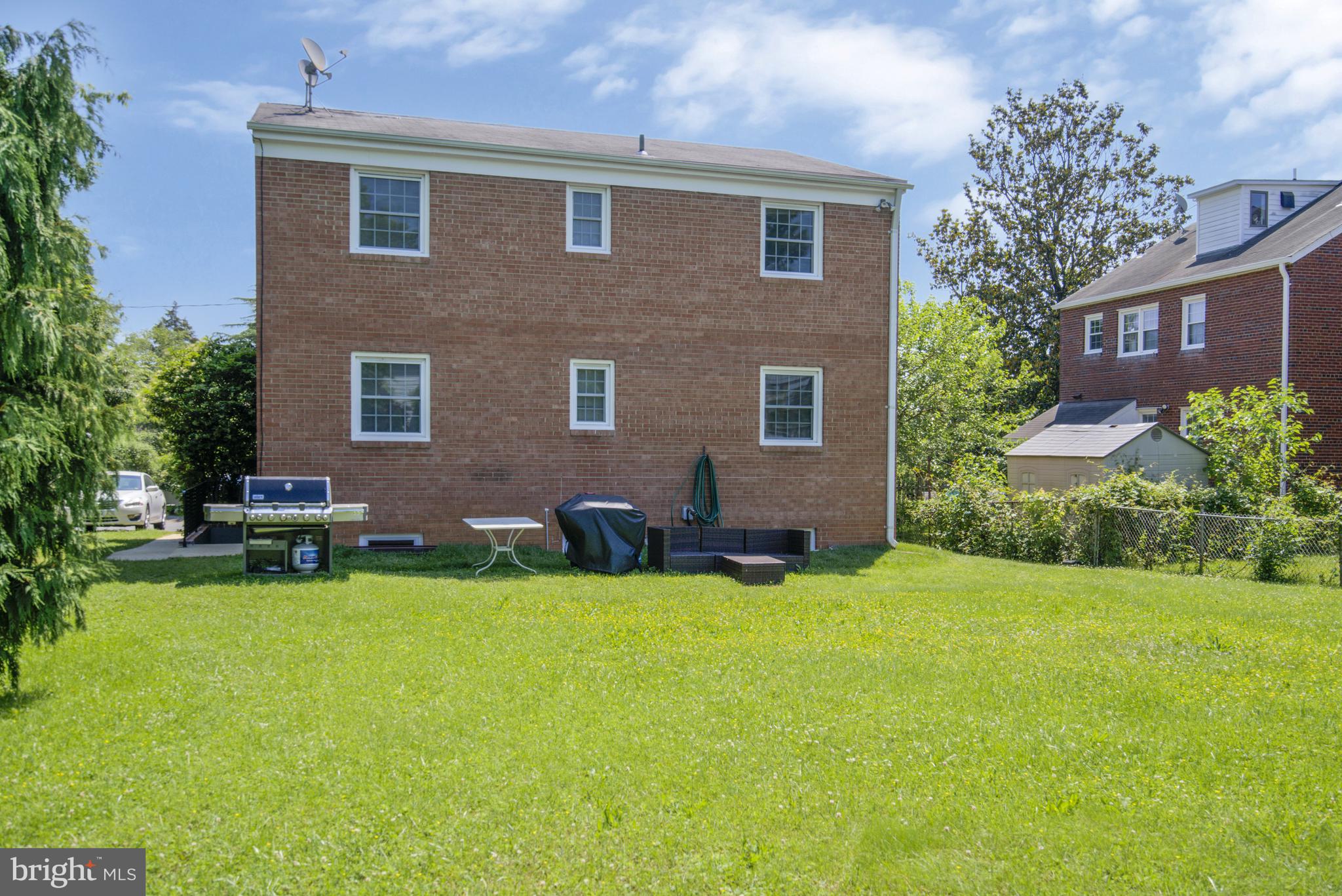 ARLINGTON PARK - Residential