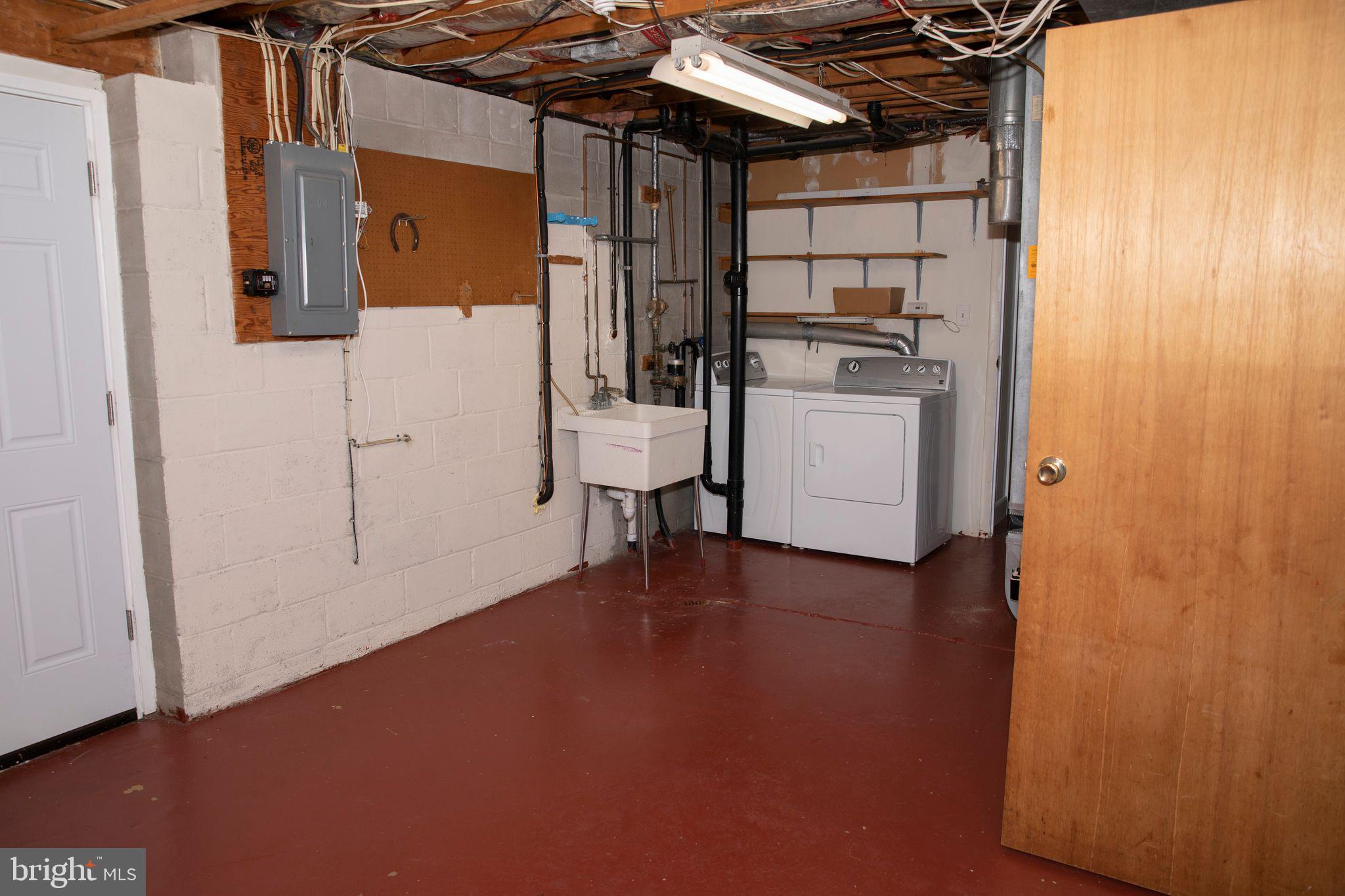 CARDINAL ESTATES - Residential Lease