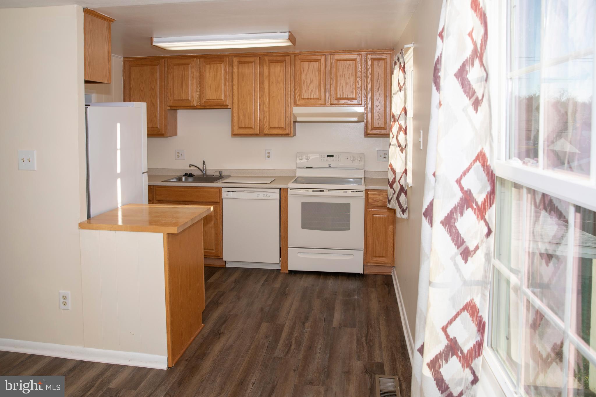 CARDINAL ESTATES - Residential Lease