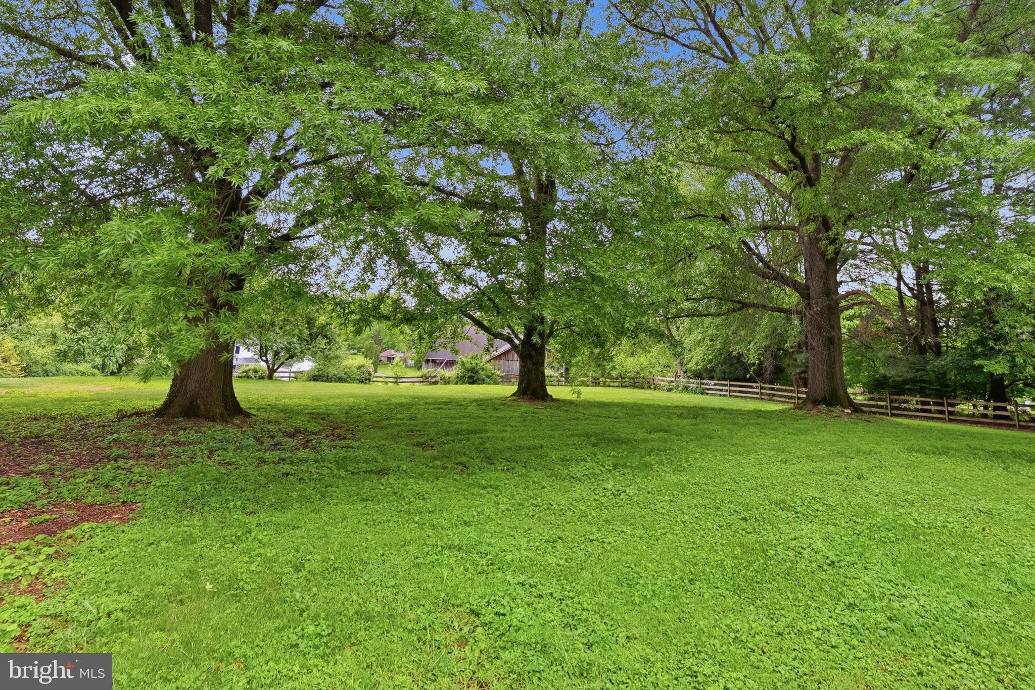 LANDENBERG MANOR - Residential