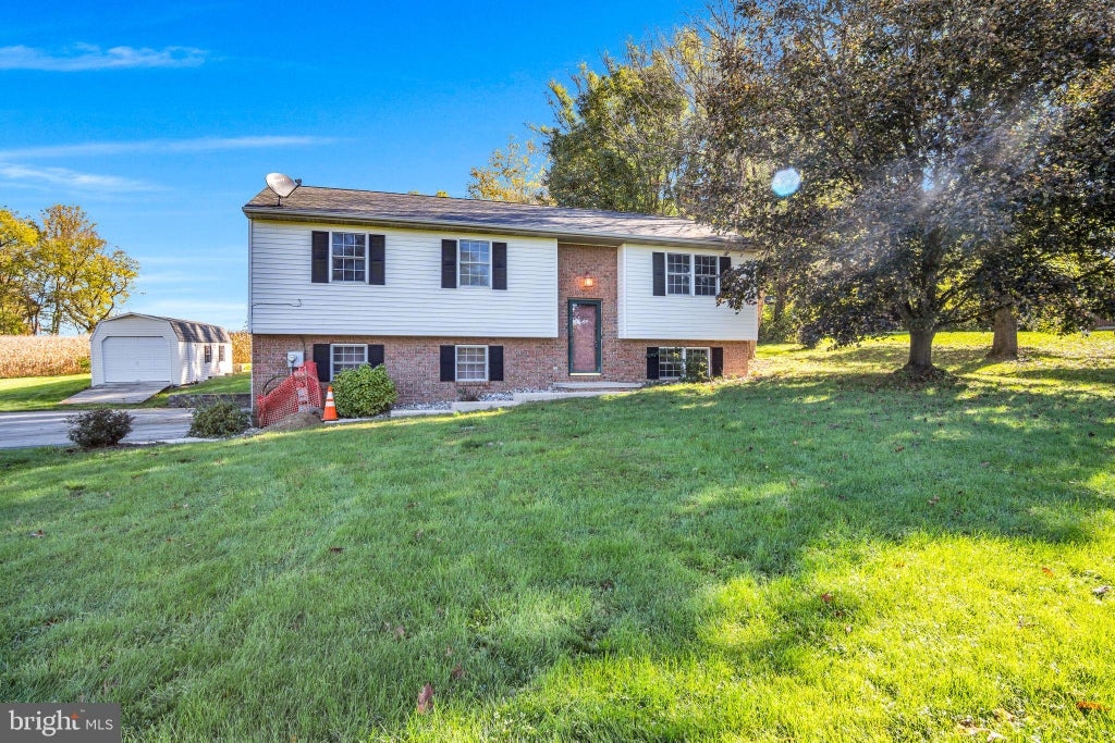 Photo of 165 Covered Bridge Road, ELIZABETHTOWN, PA 17022 (MLS # PALA2097254)