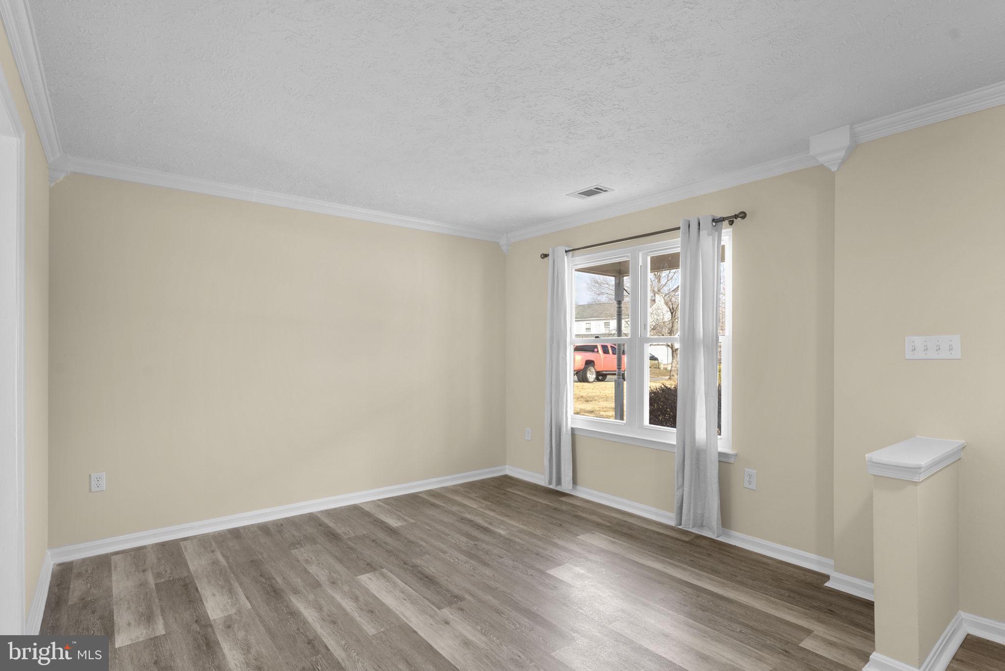 RIVERSIDE RUN IND HEAD - Residential