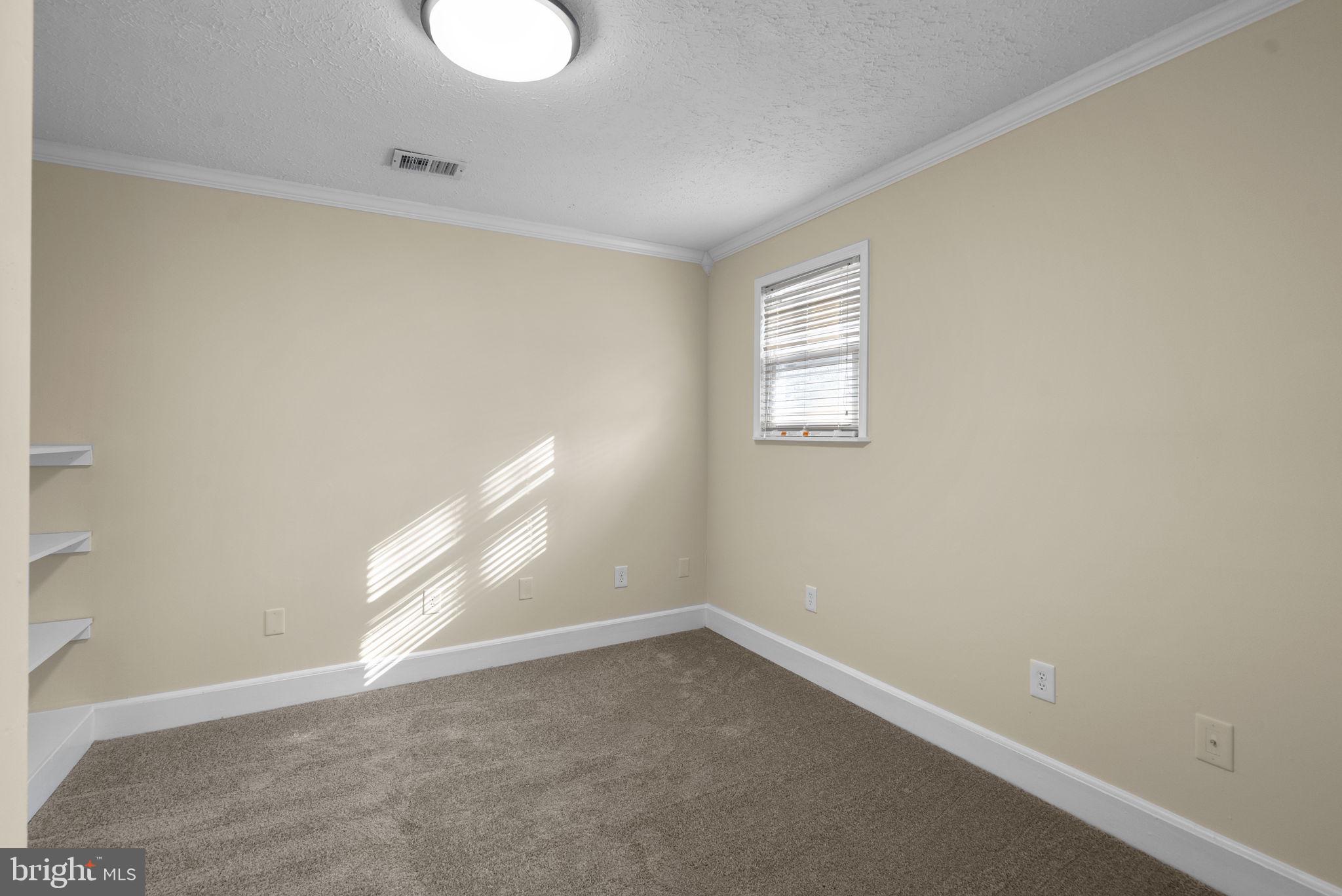 RIVERSIDE RUN IND HEAD - Residential