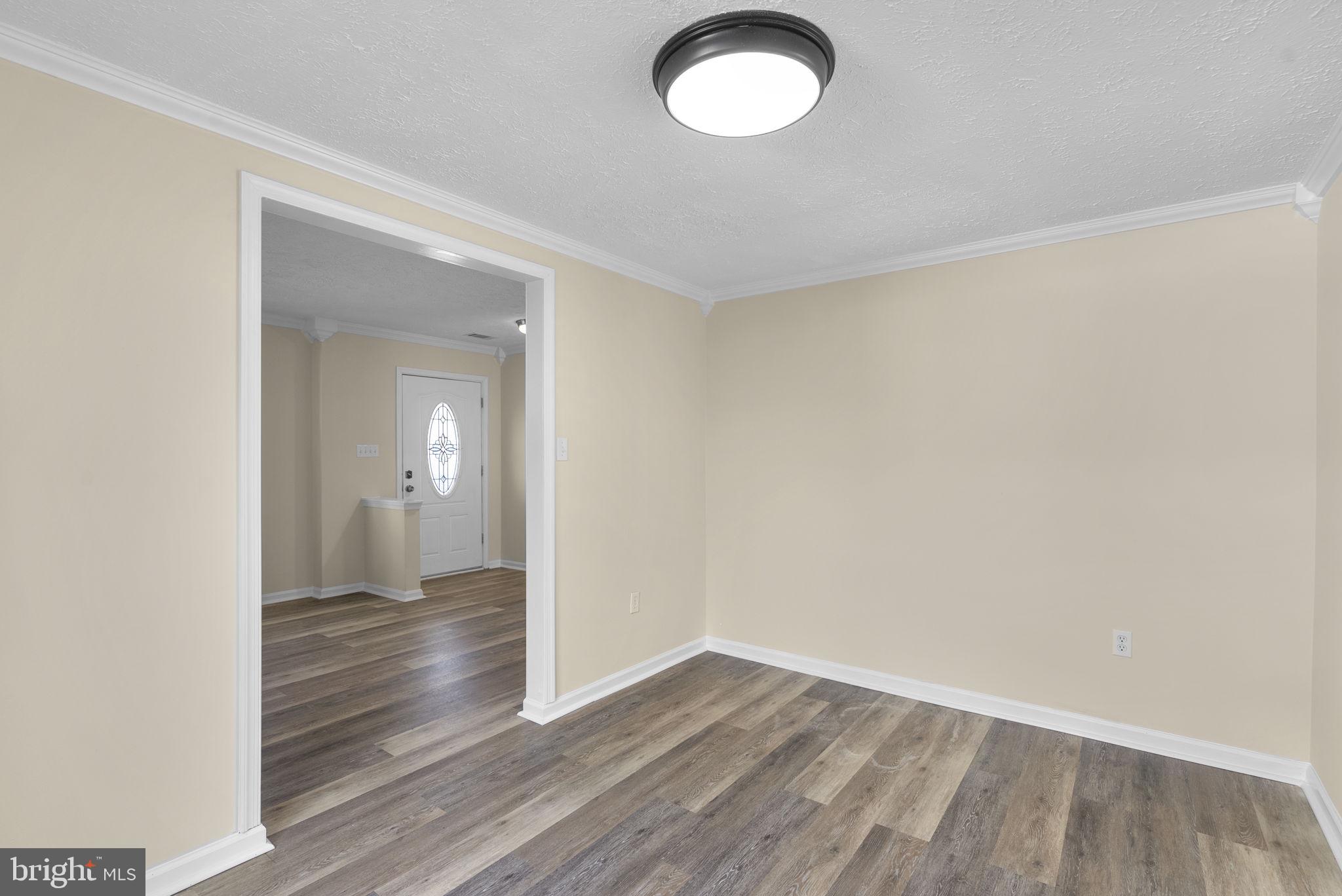 RIVERSIDE RUN IND HEAD - Residential