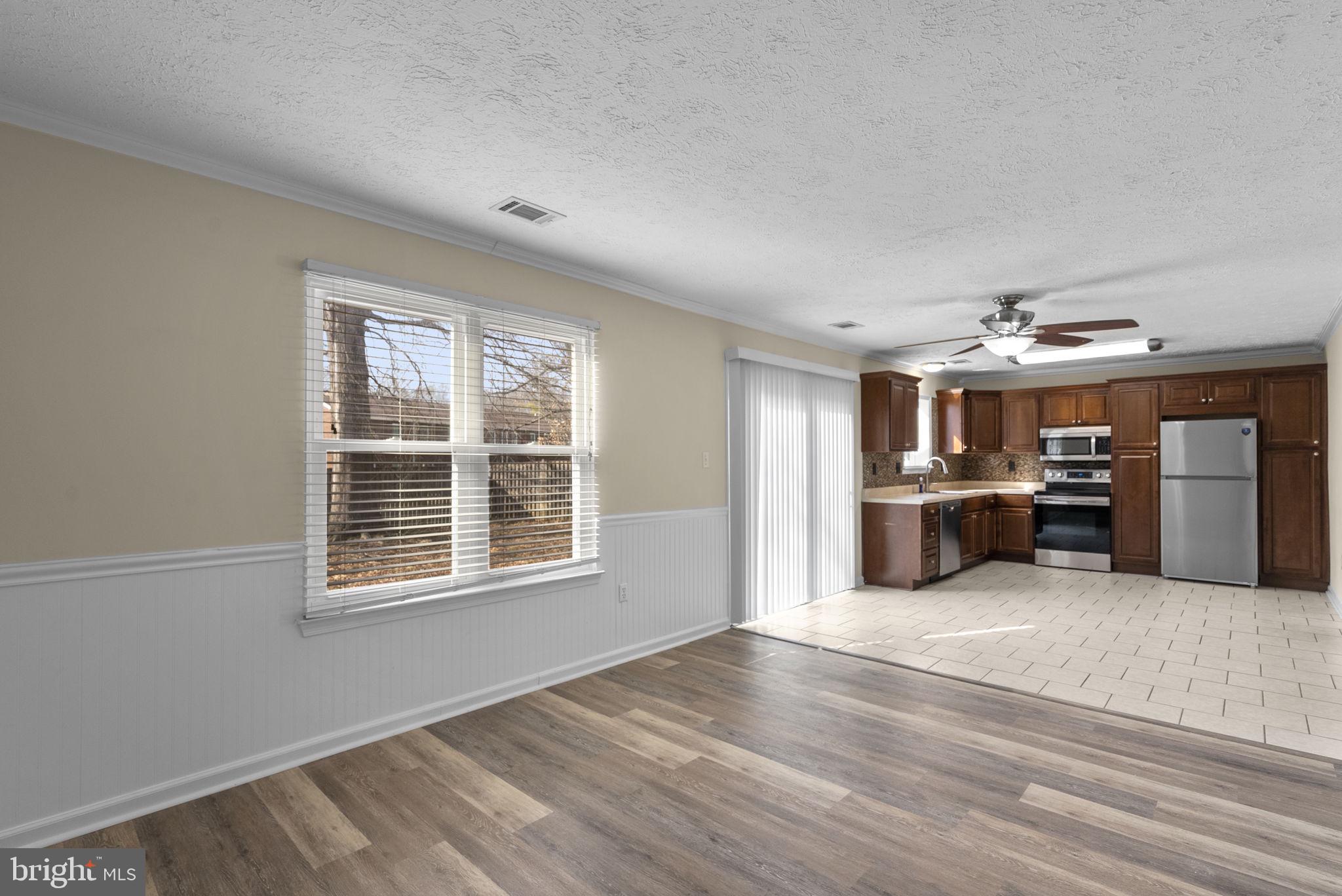 RIVERSIDE RUN IND HEAD - Residential