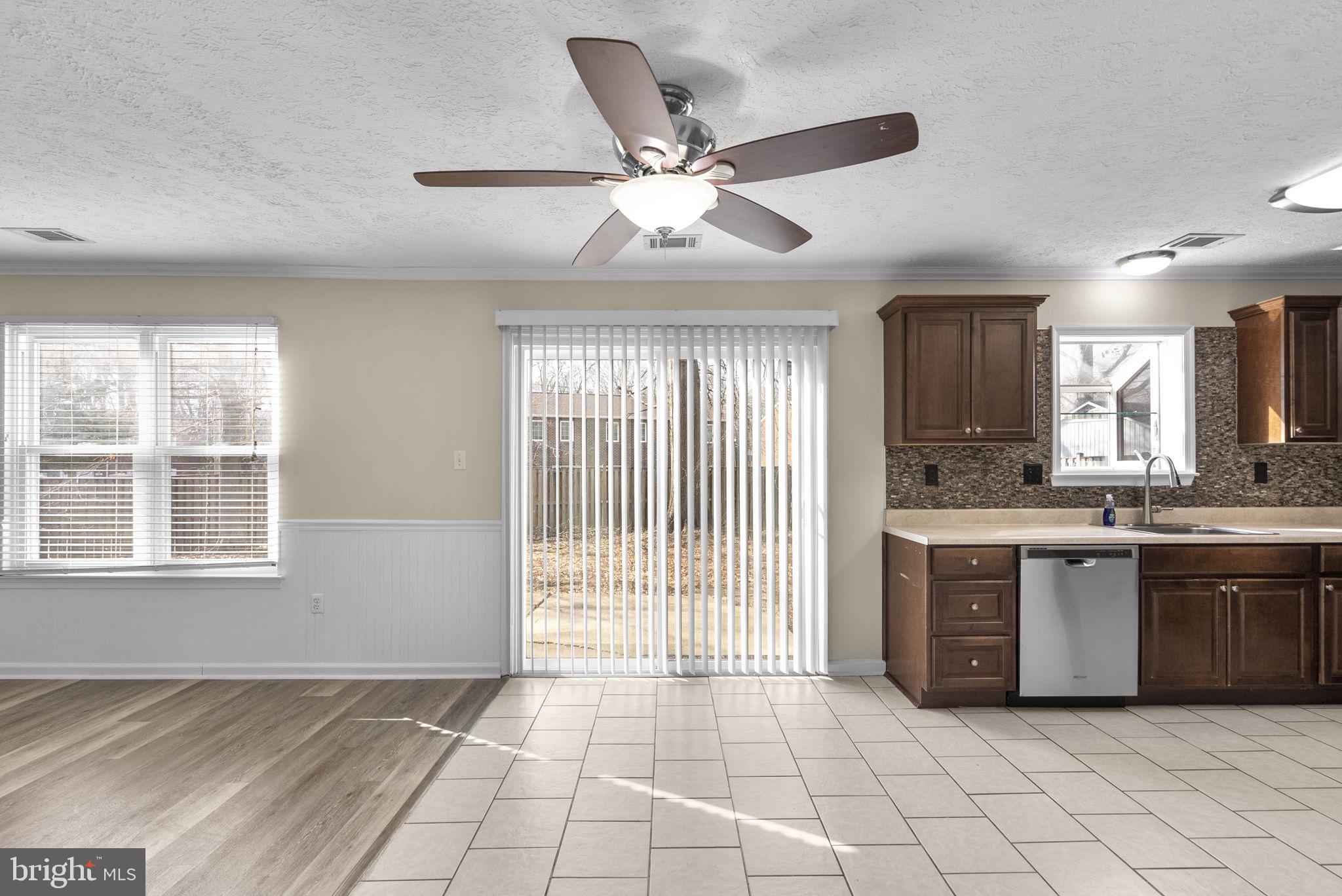 RIVERSIDE RUN IND HEAD - Residential