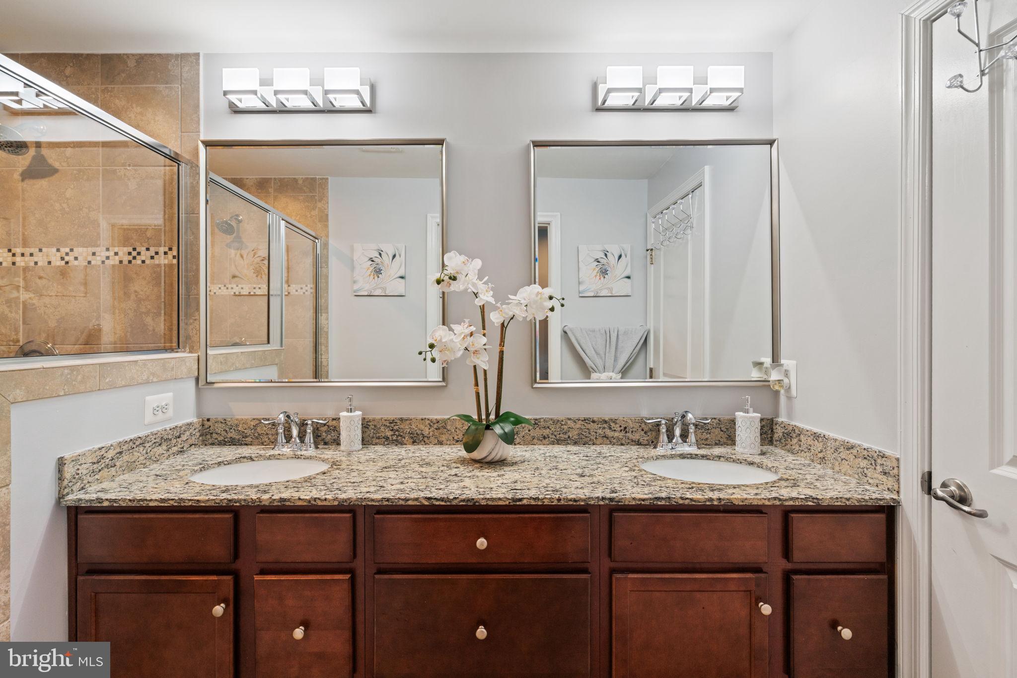 BRIARWOOD - Residential