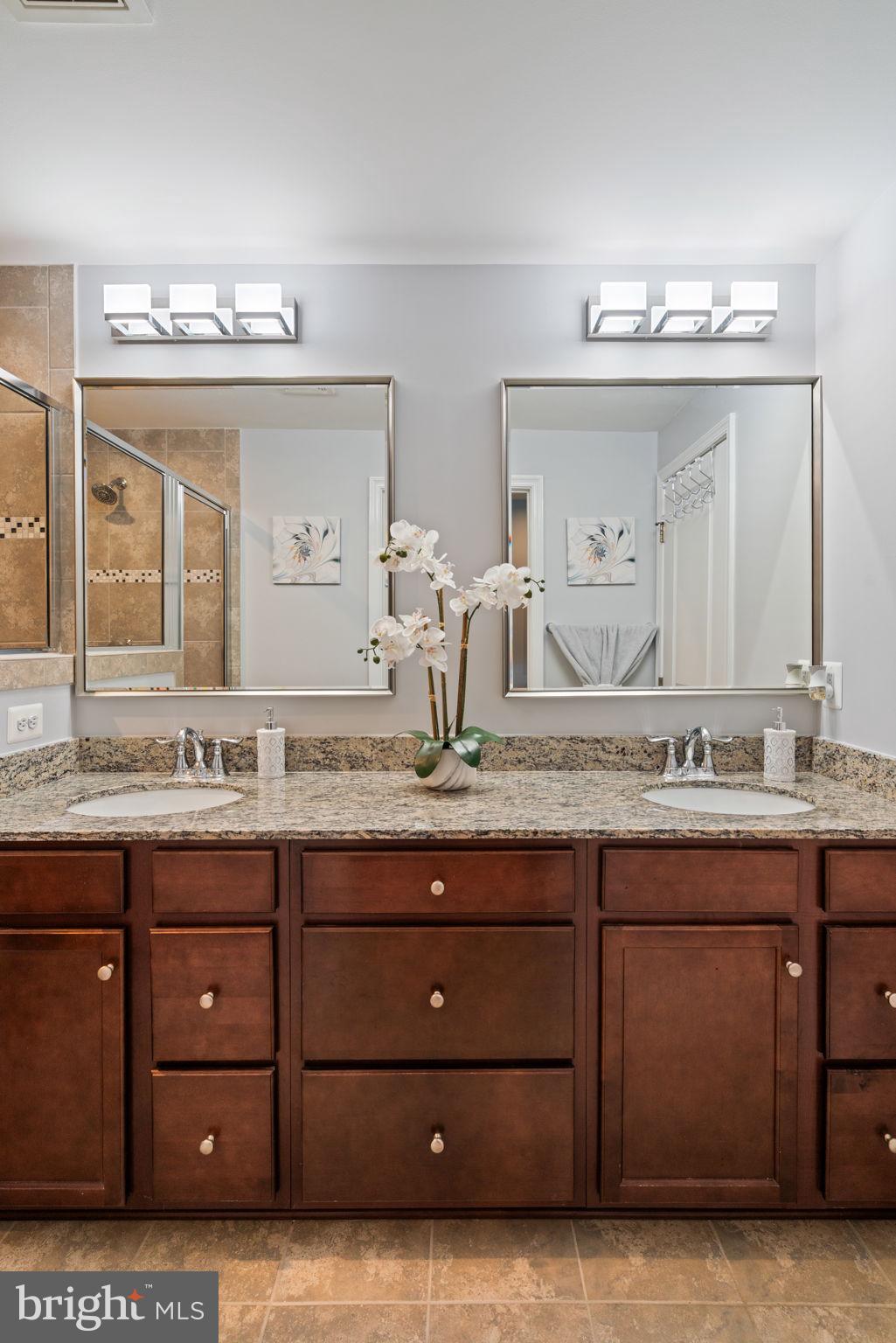 BRIARWOOD - Residential