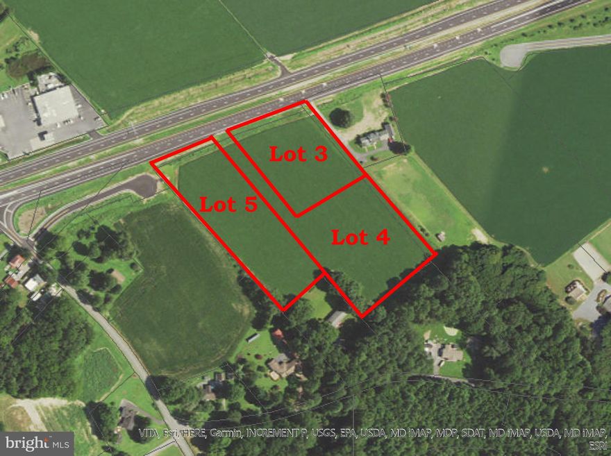 Approx  3.04 acres.  Approved building lot just minutes from the county boat ramp.