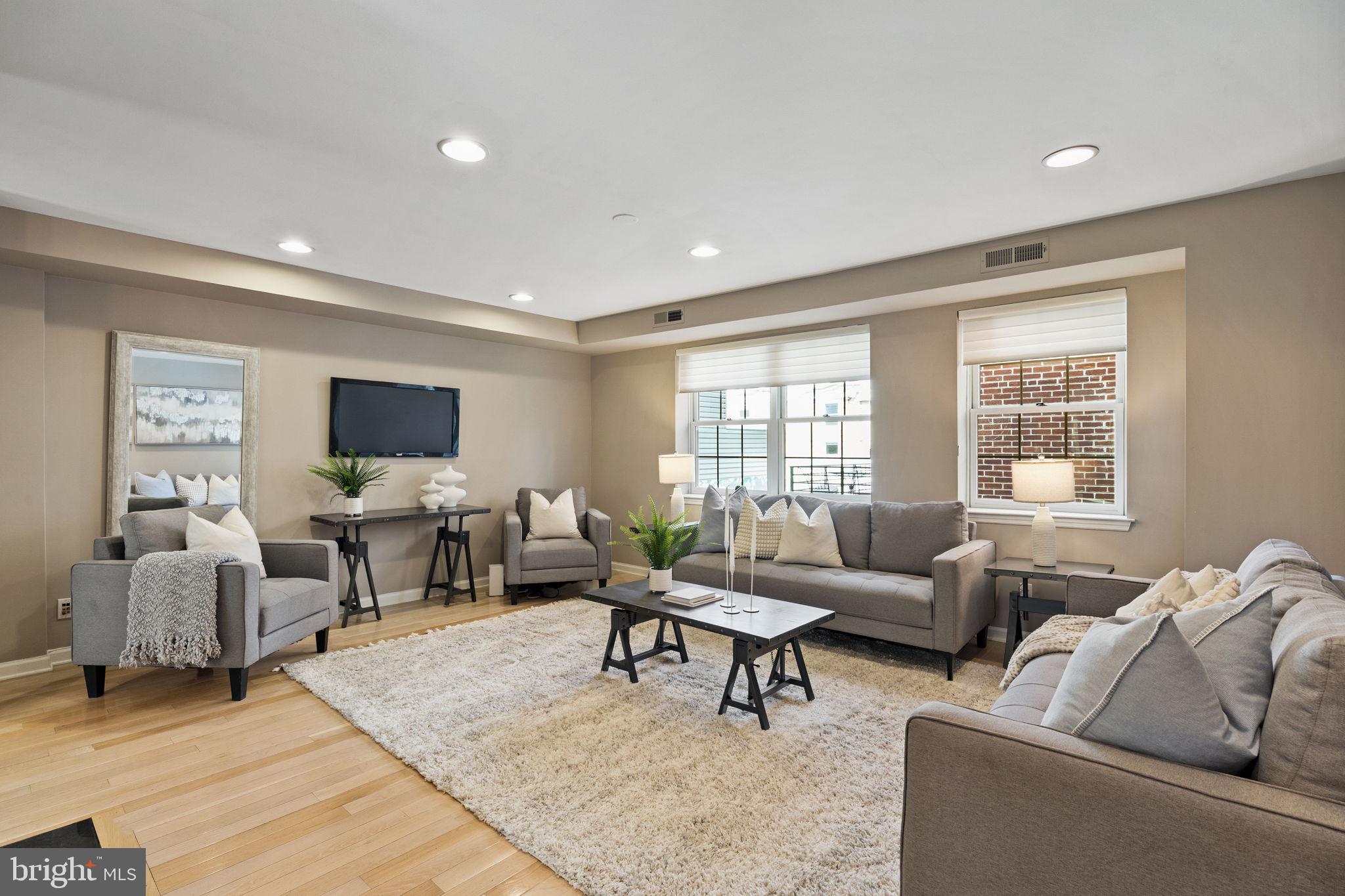 BELLA VISTA - Residential