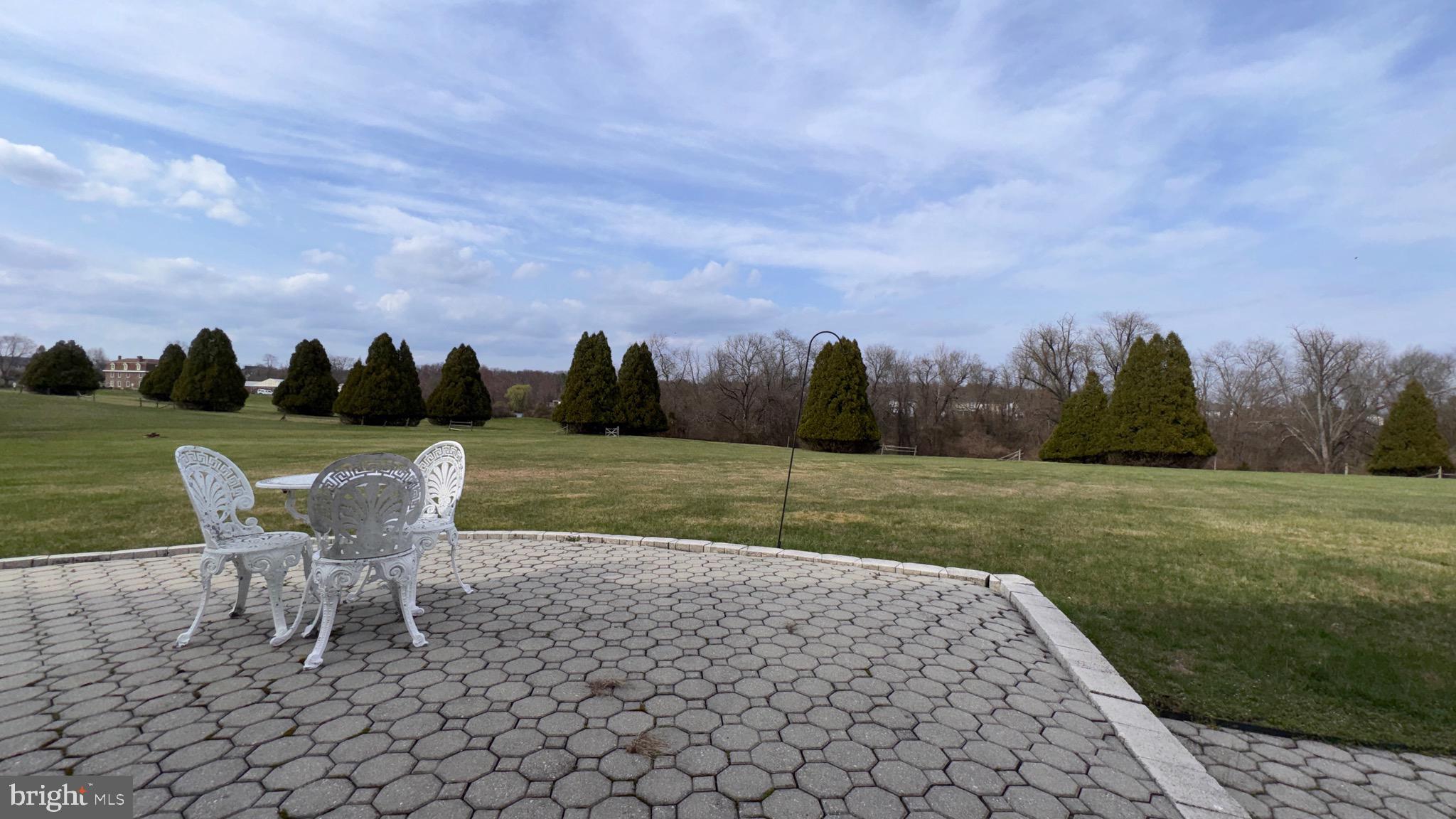 BRADFORD WOODS - Residential