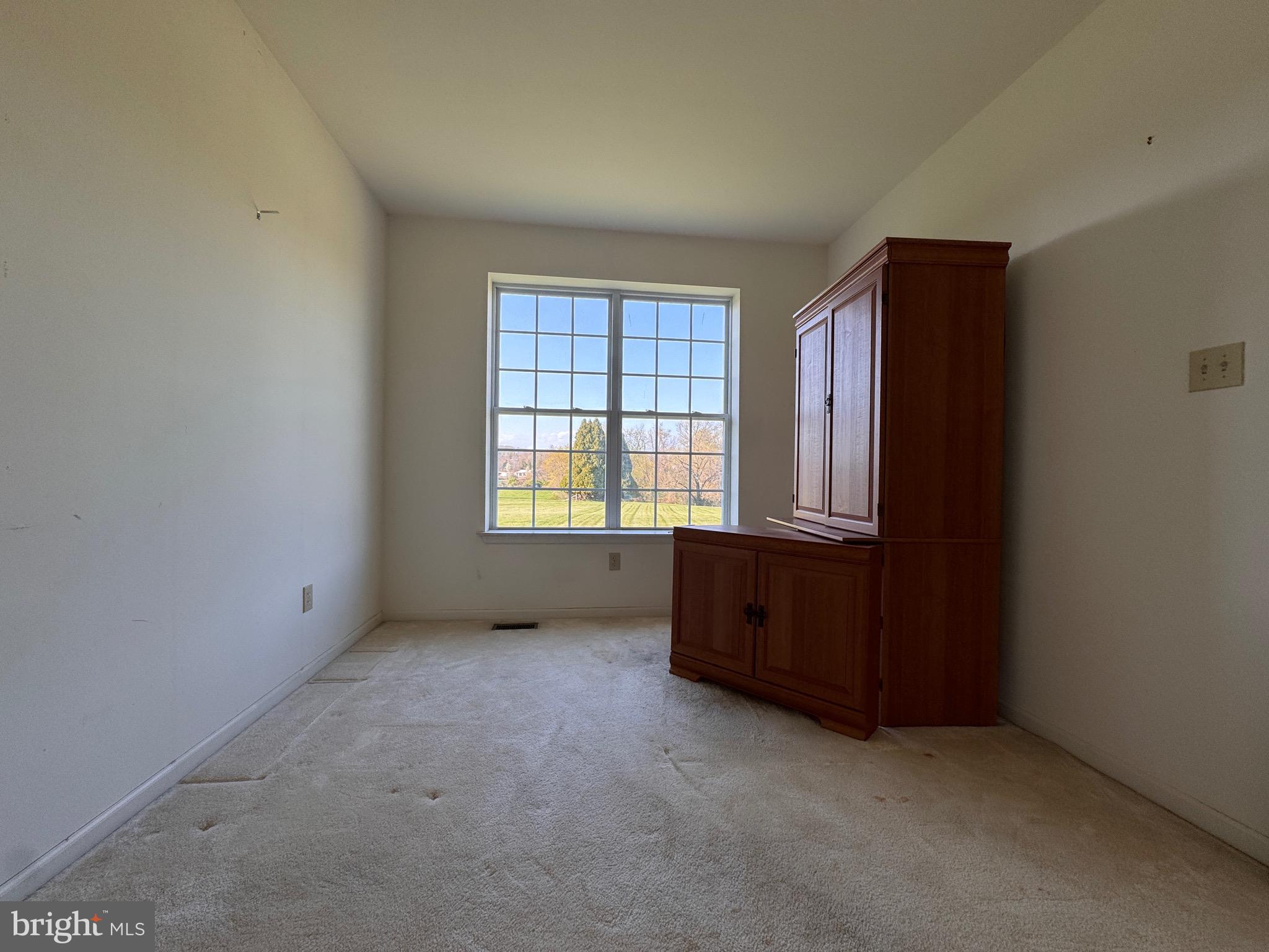 BRADFORD WOODS - Residential