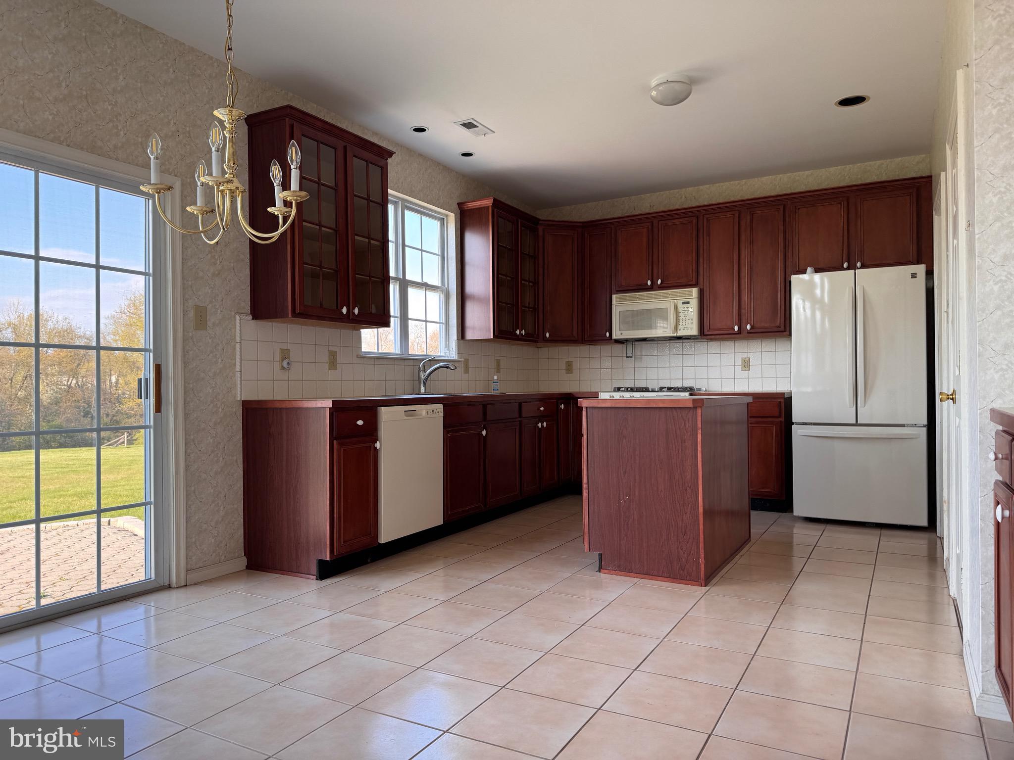 BRADFORD WOODS - Residential