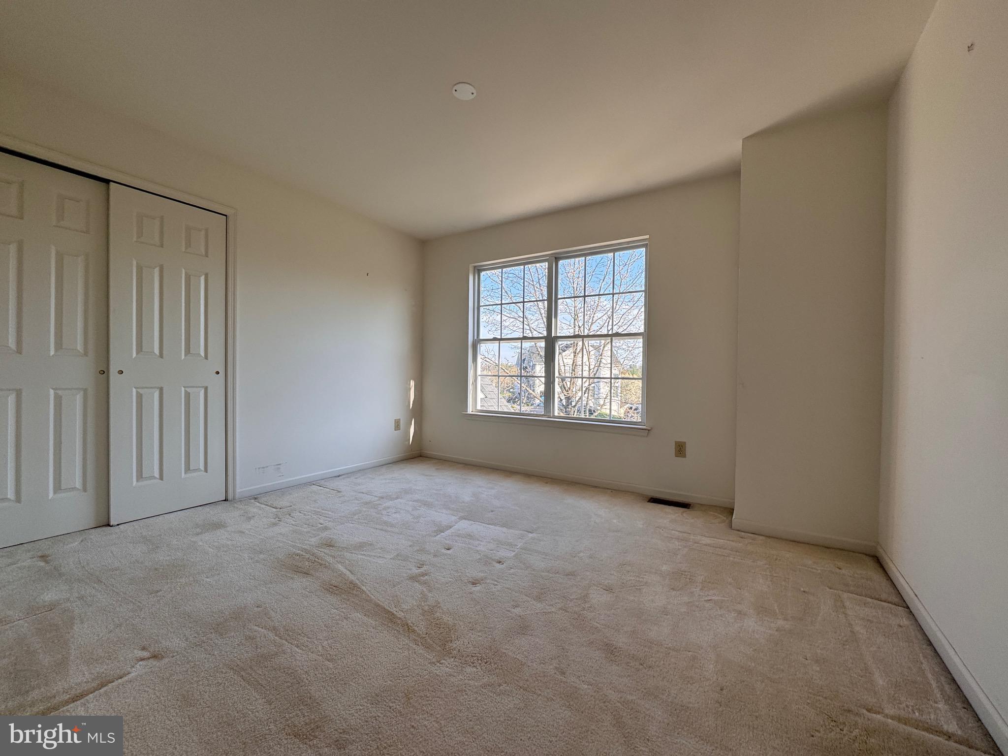 BRADFORD WOODS - Residential