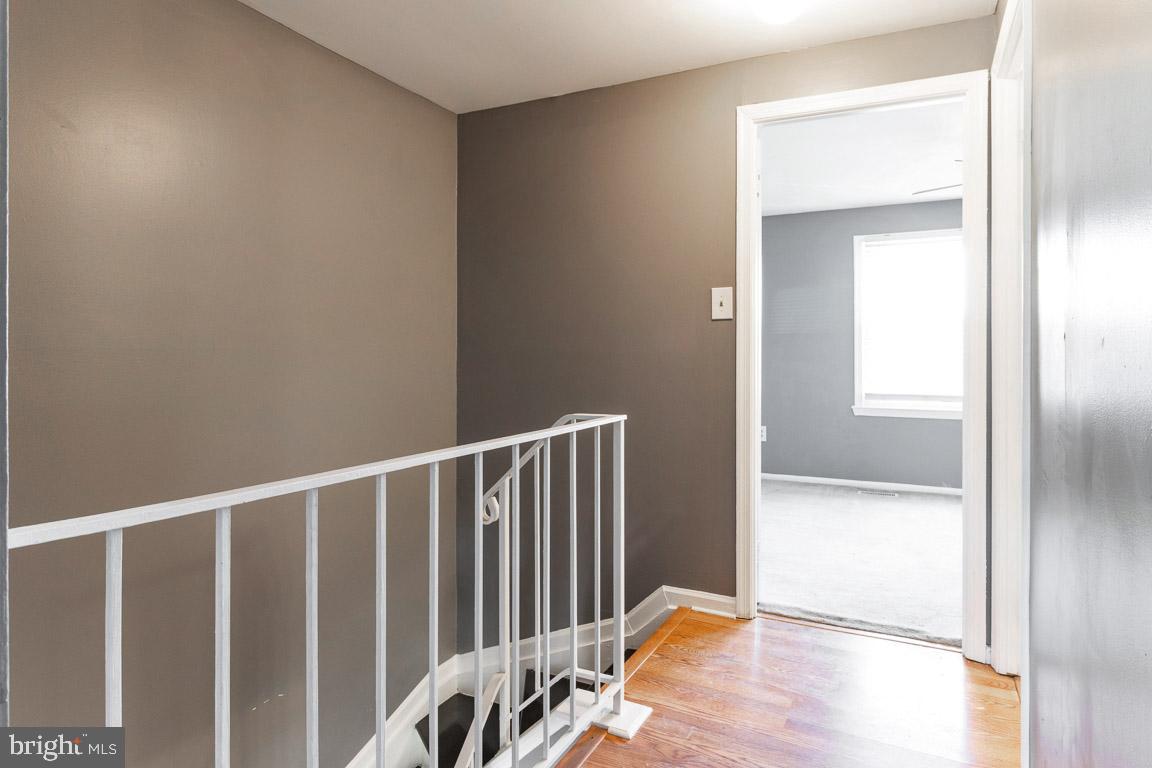 KINGS COURT - Residential Lease